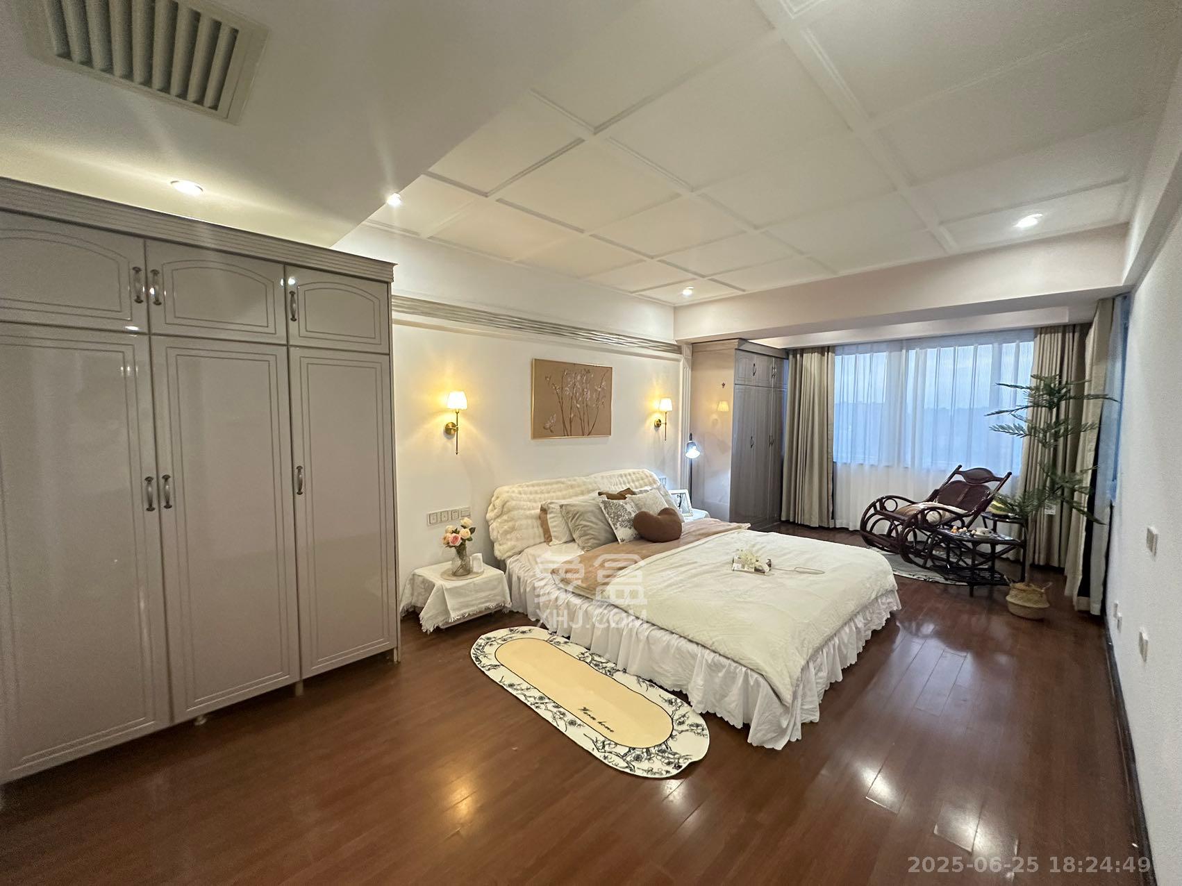 新世纪花苑  3室2厅2卫    7888.0元/月 新世纪花苑  3室2厅2卫    7888.0元/月室内图