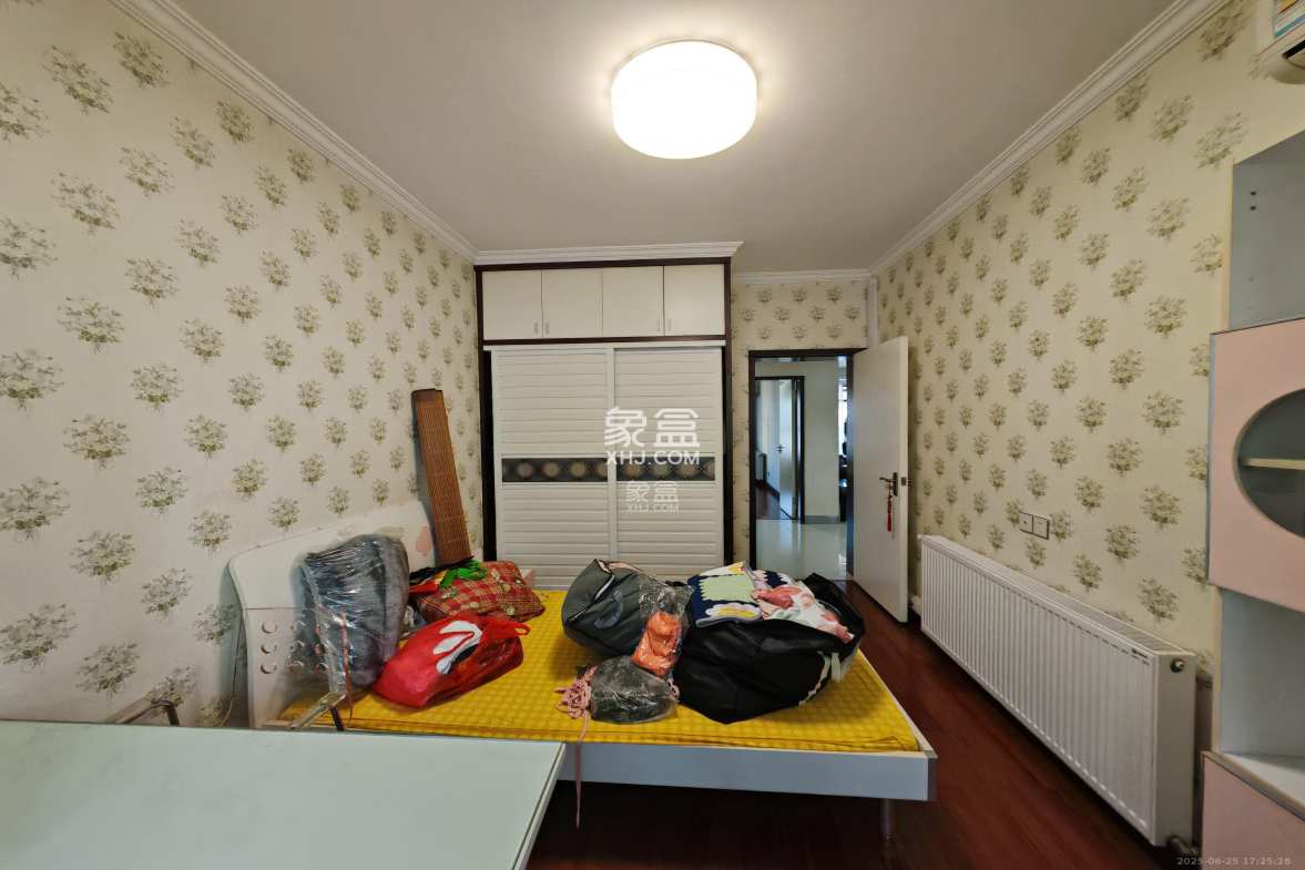 世嘉国际华城 3室2厅2卫 4500.0元/月 世嘉国际华城 3室2厅2卫 4500.0元/月室内图