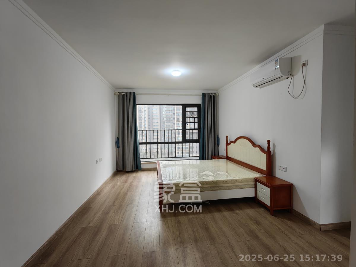 汇金城/嘉华城(二期、三期) 4室2厅2卫 3500.0元/月 汇金城/嘉华城(二期、三期) 4室2厅2卫 3500.0元/月室内图