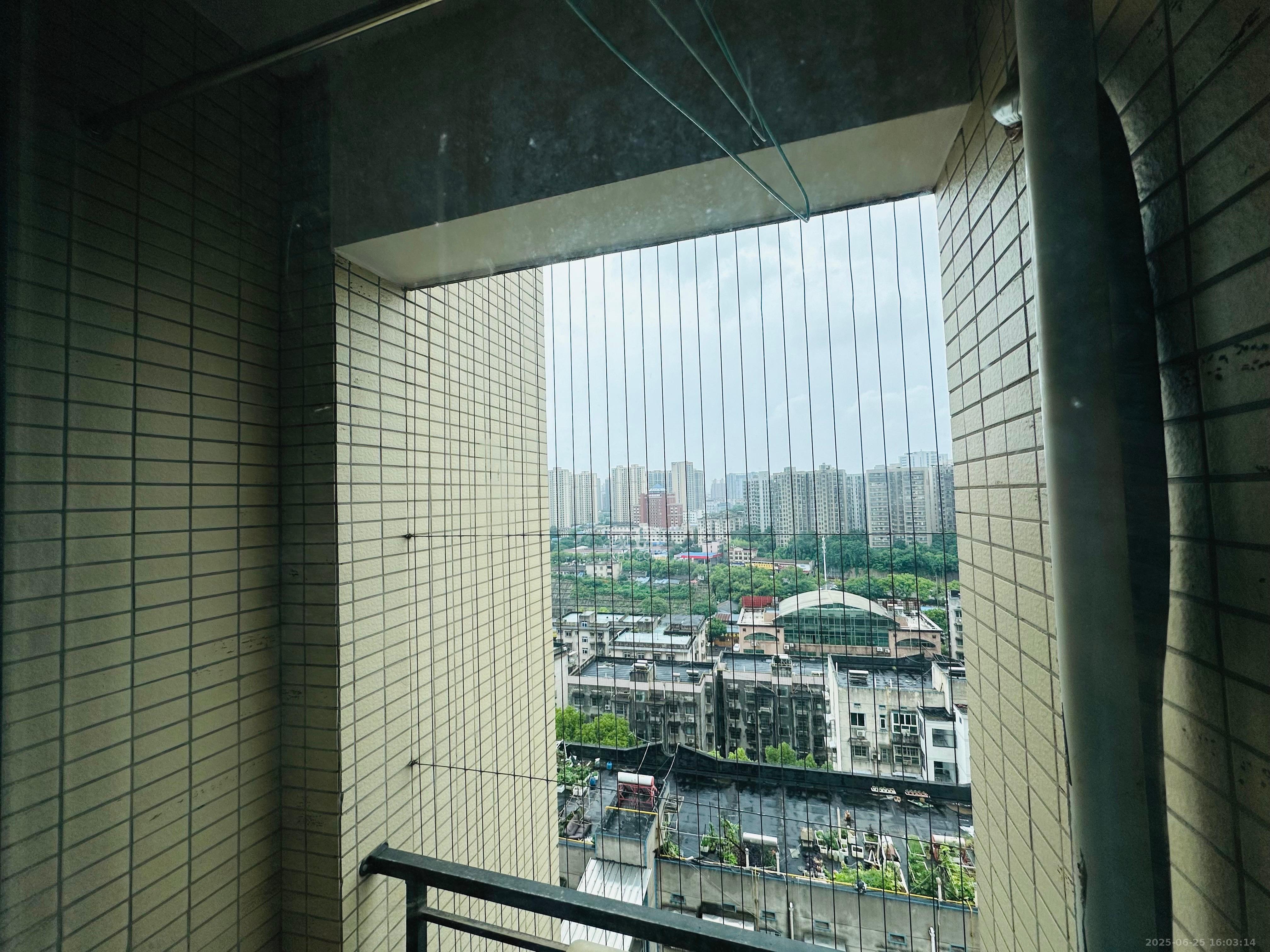 拿铁空间  1室1厅1卫   1700.00元/月