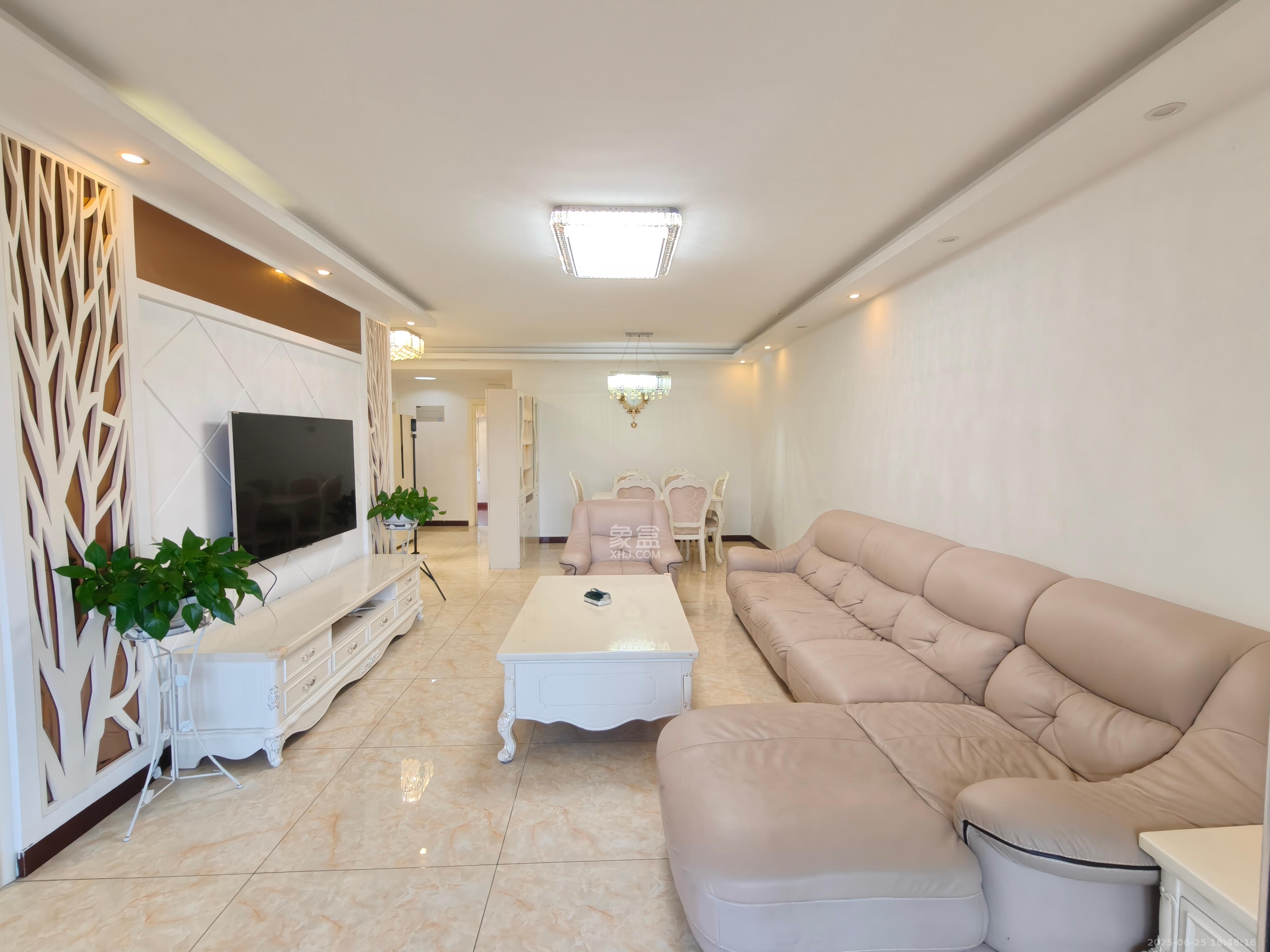 万国城(当代满庭春MOMA)一期 3室2厅2卫 3500.0元/月 万国城(当代满庭春MOMA)一期 3室2厅2卫 3500.0元/月室内图