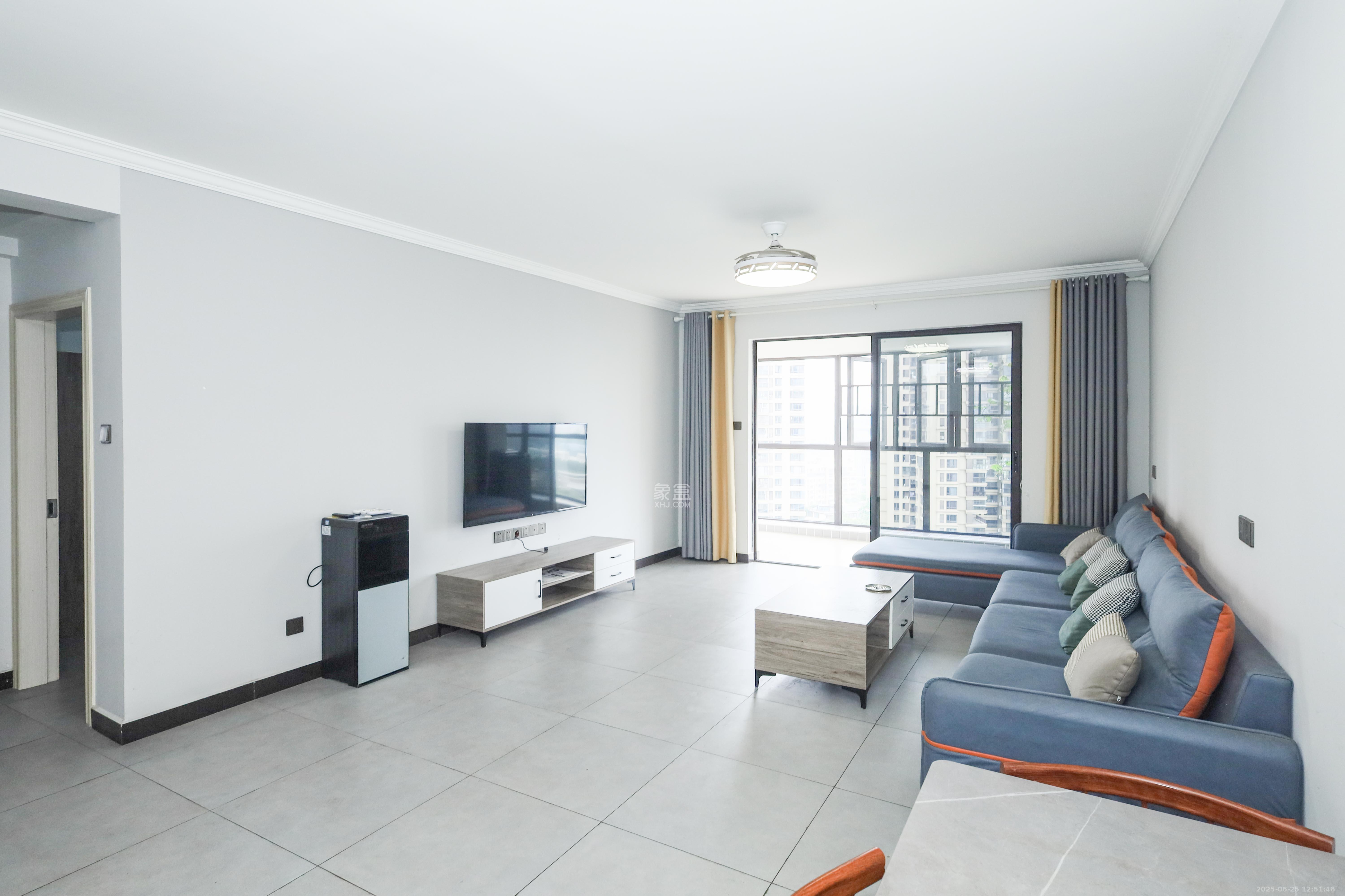 保利麓谷林语F区  4室2厅2卫    118.0万 保利麓谷林语F区  4室2厅2卫    118.0万客厅