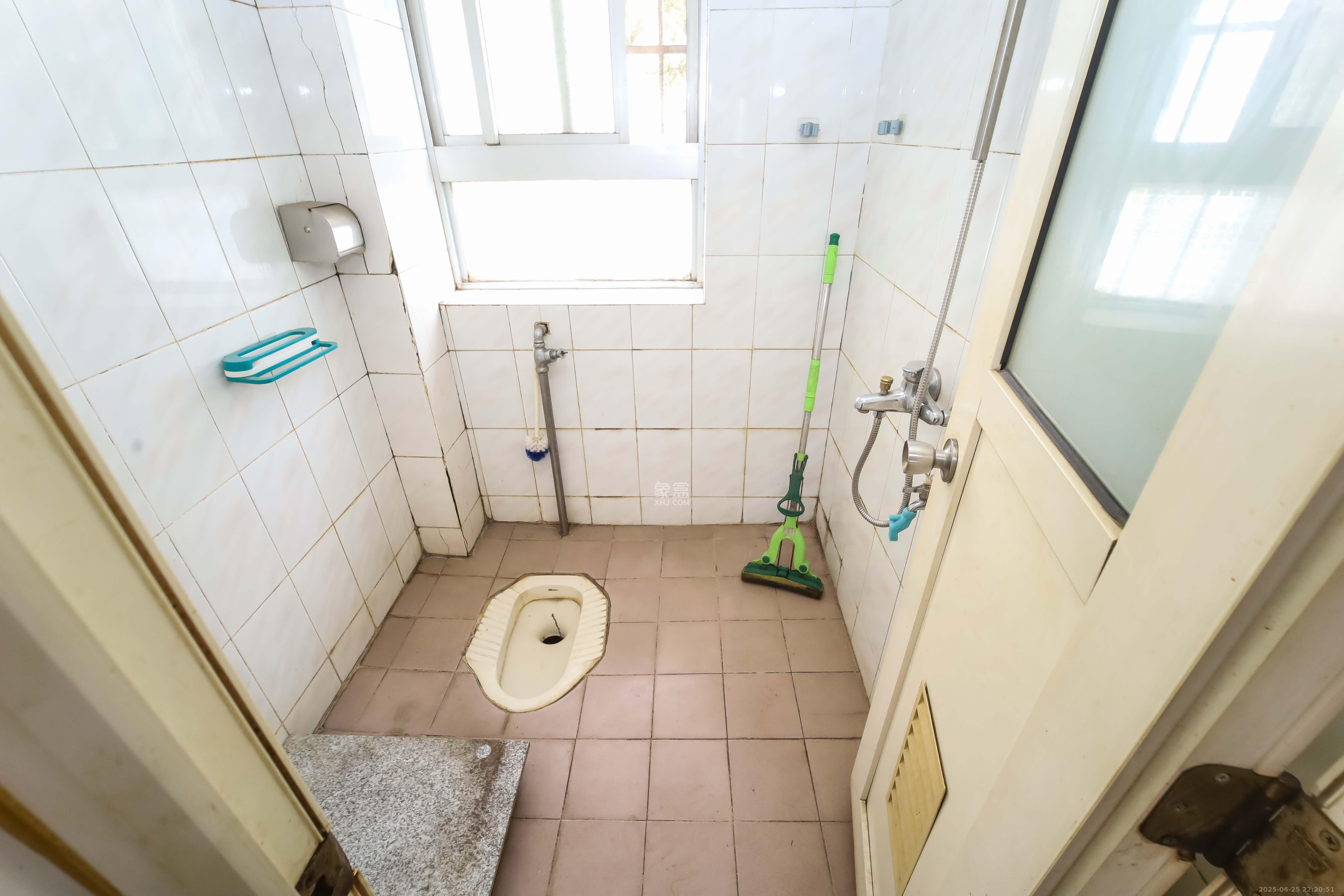 湖南省高级人民检察院宿舍 3室2厅2卫 104.0万 湖南省高级人民检察院宿舍 3室2厅2卫 104.0万卫生间