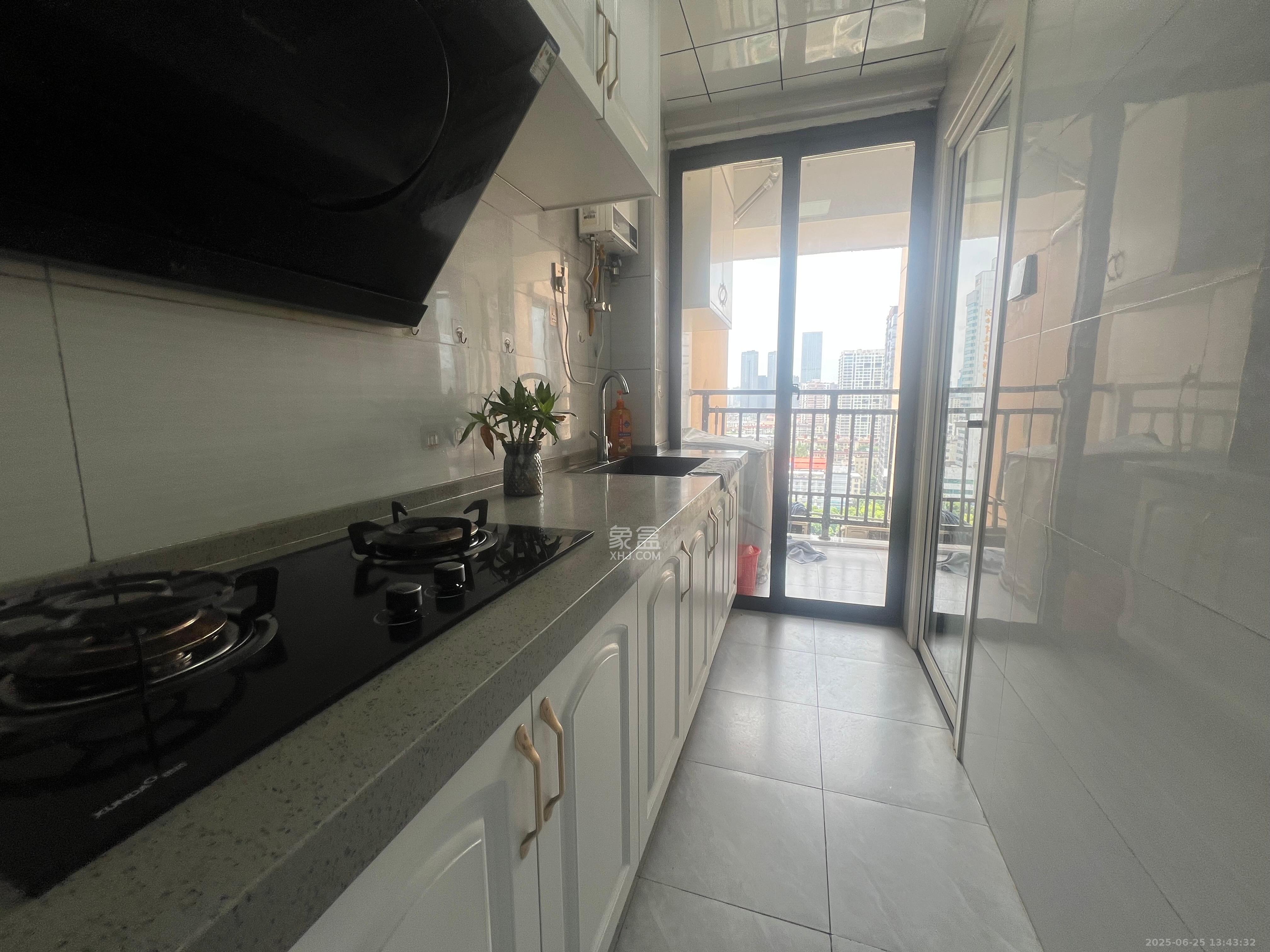 韭菜园嘉苑 2室1厅1卫 3200.0元/月 韭菜园嘉苑 2室1厅1卫 3200.0元/月室内图