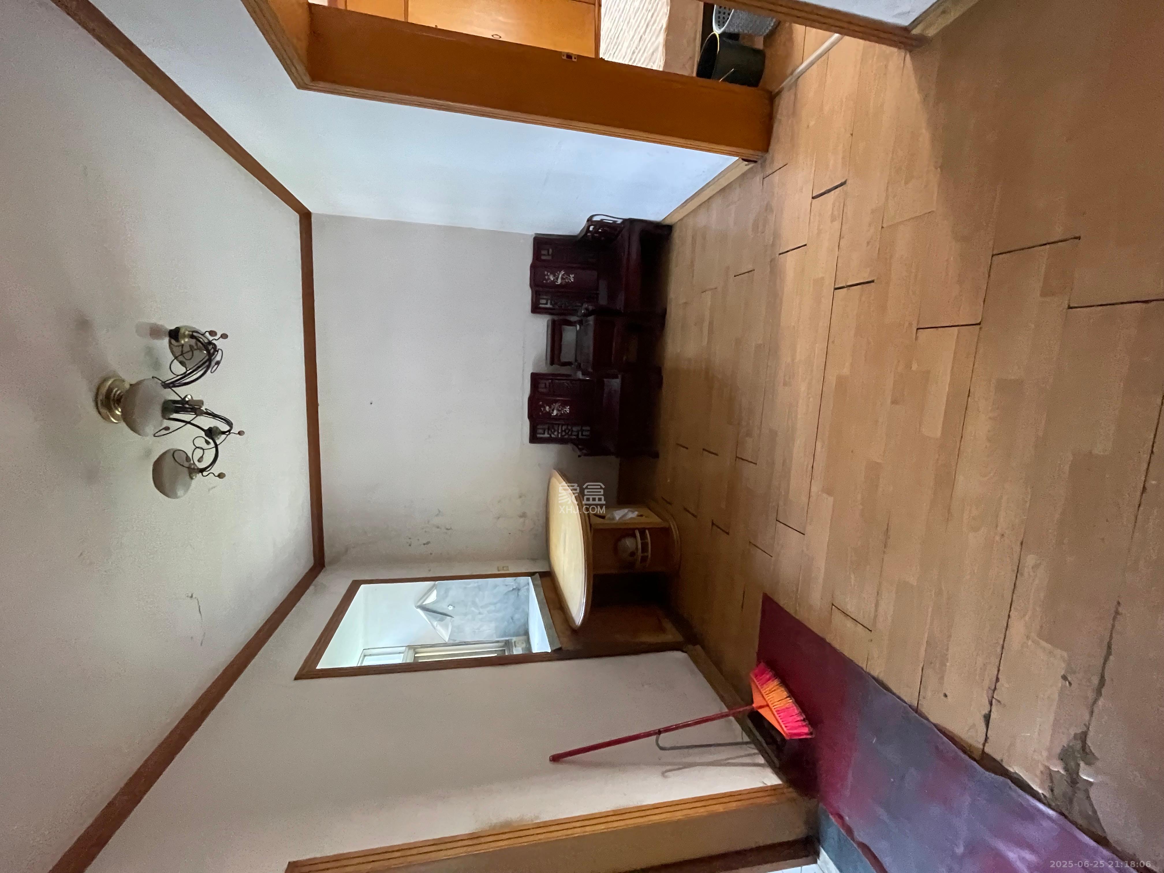 向韶村 1室0厅0卫 1500.0元/月 向韶村 1室0厅0卫 1500.0元/月室内图