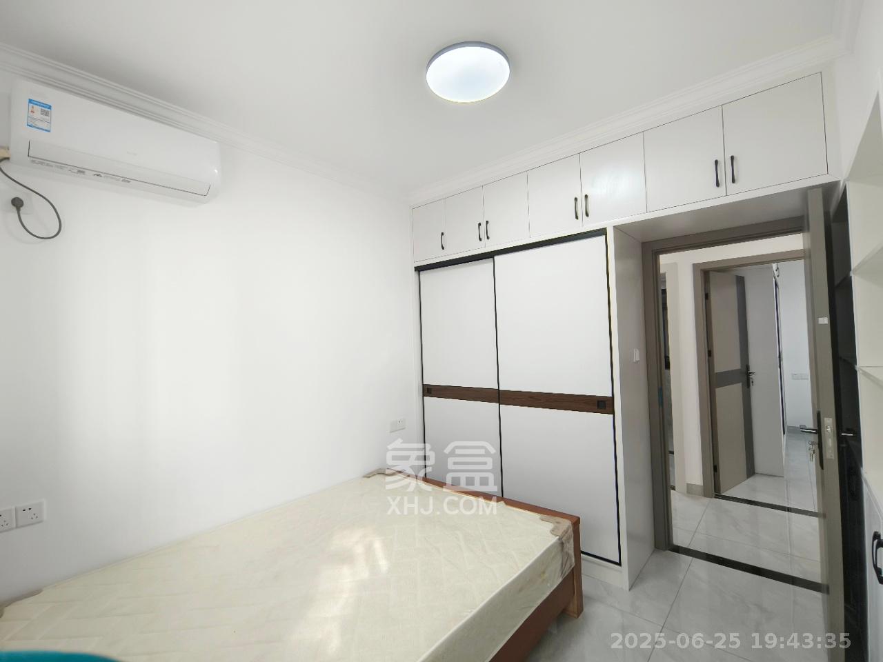 坪山家园 3室2厅1卫 2200.0元/月 坪山家园 3室2厅1卫 2200.0元/月室内图