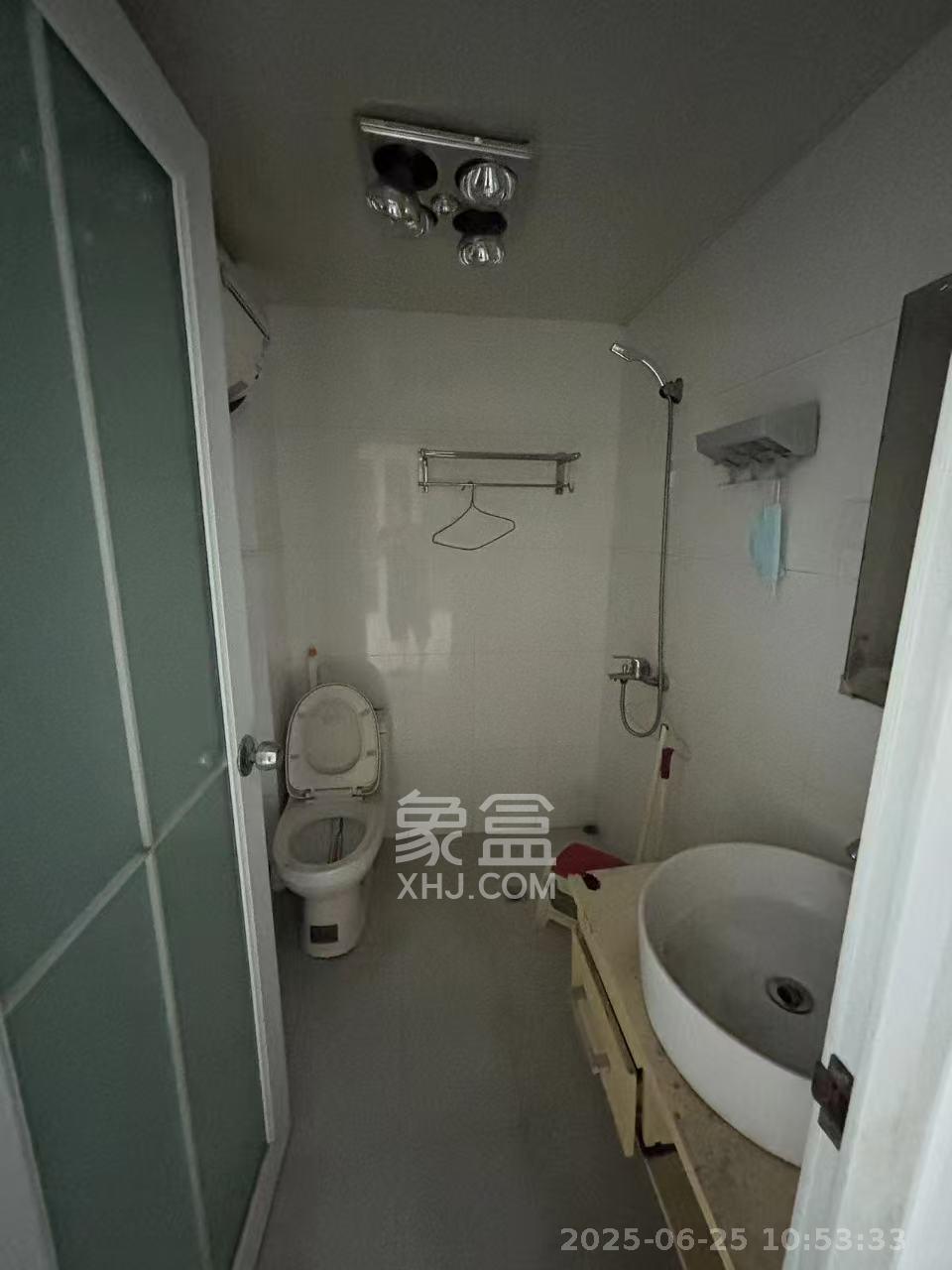 未来蜂巢  1室1厅1卫   900.00元/月室内图