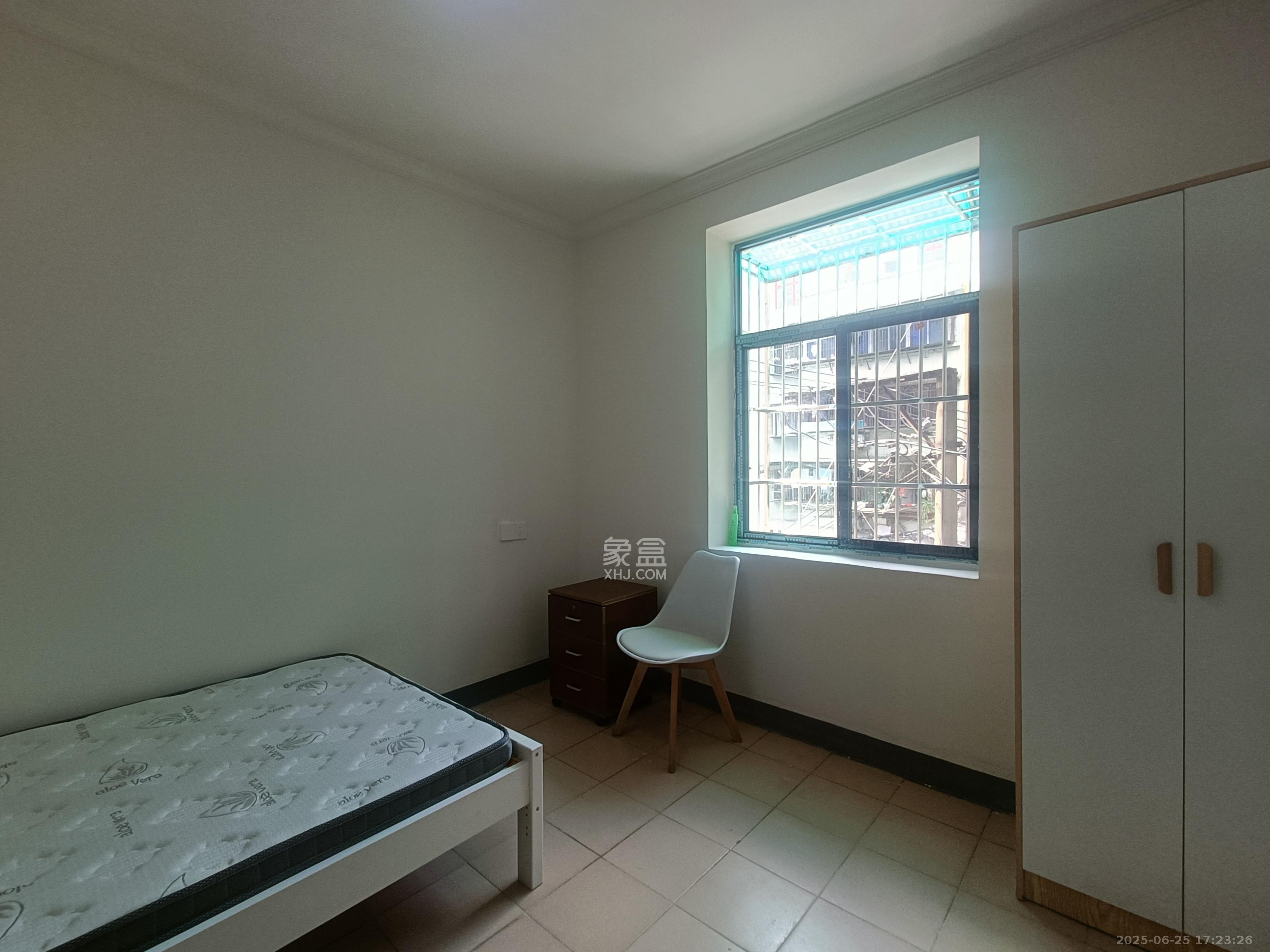 窑岭东村散盘 5室2厅2卫 2400.0元/月 窑岭东村散盘 5室2厅2卫 2400.0元/月室内图