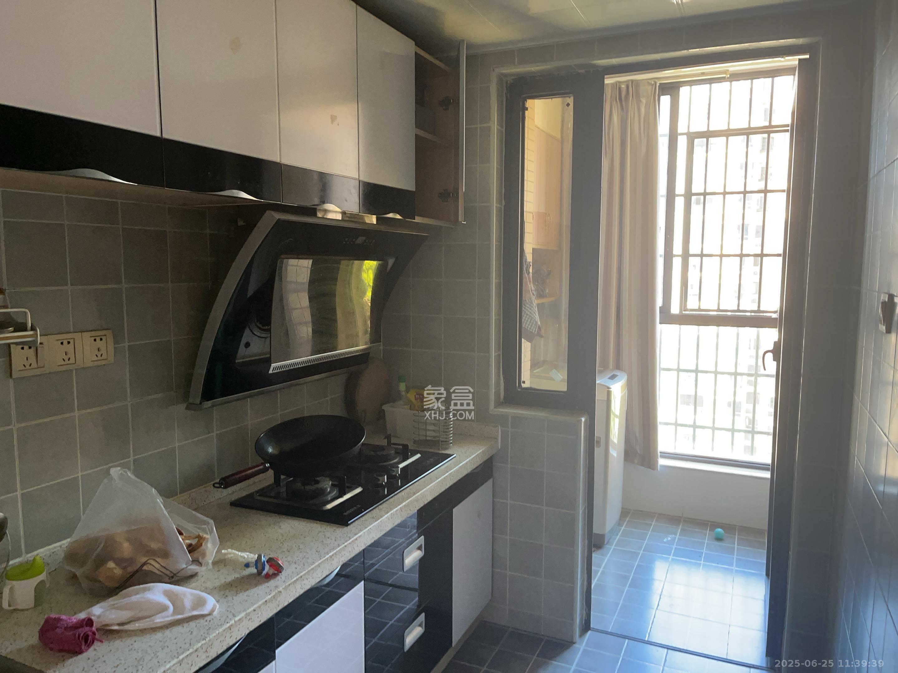 深业睿城 3室2厅2卫 2600.0元/月 深业睿城 3室2厅2卫 2600.0元/月小区图