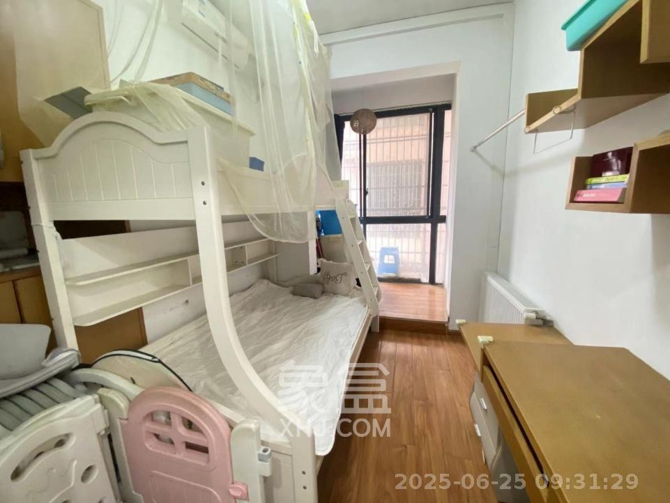 枫华府第 3室2厅2卫 2200.0元/月 枫华府第 3室2厅2卫 2200.0元/月室内图