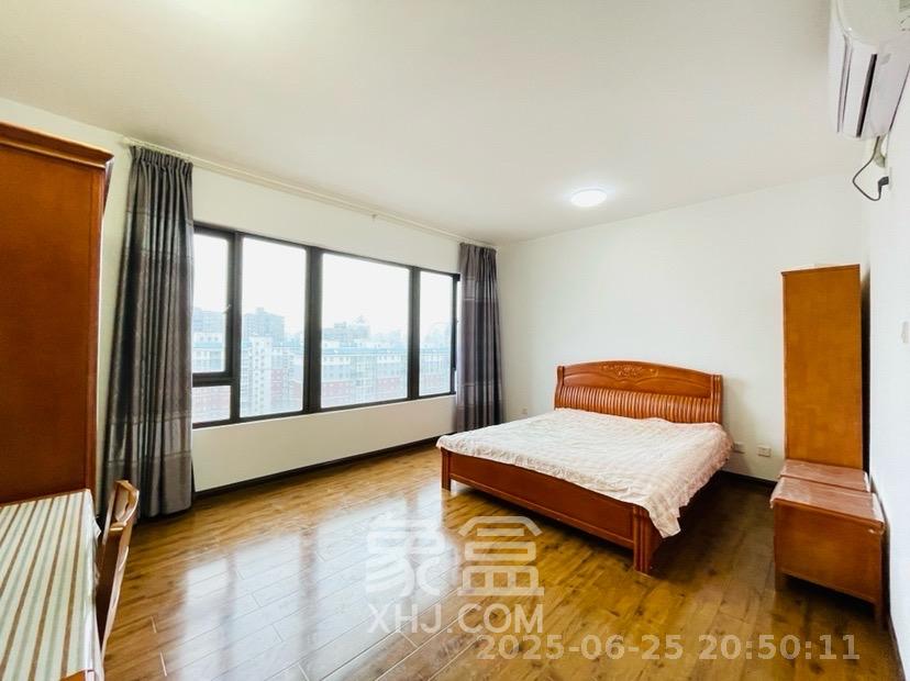 地质家园一、二期(地泰人民公馆) 3室2厅2卫 4300.0元/月 地质家园一、二期(地泰人民公馆) 3室2厅2卫 4300.0元/月室内图