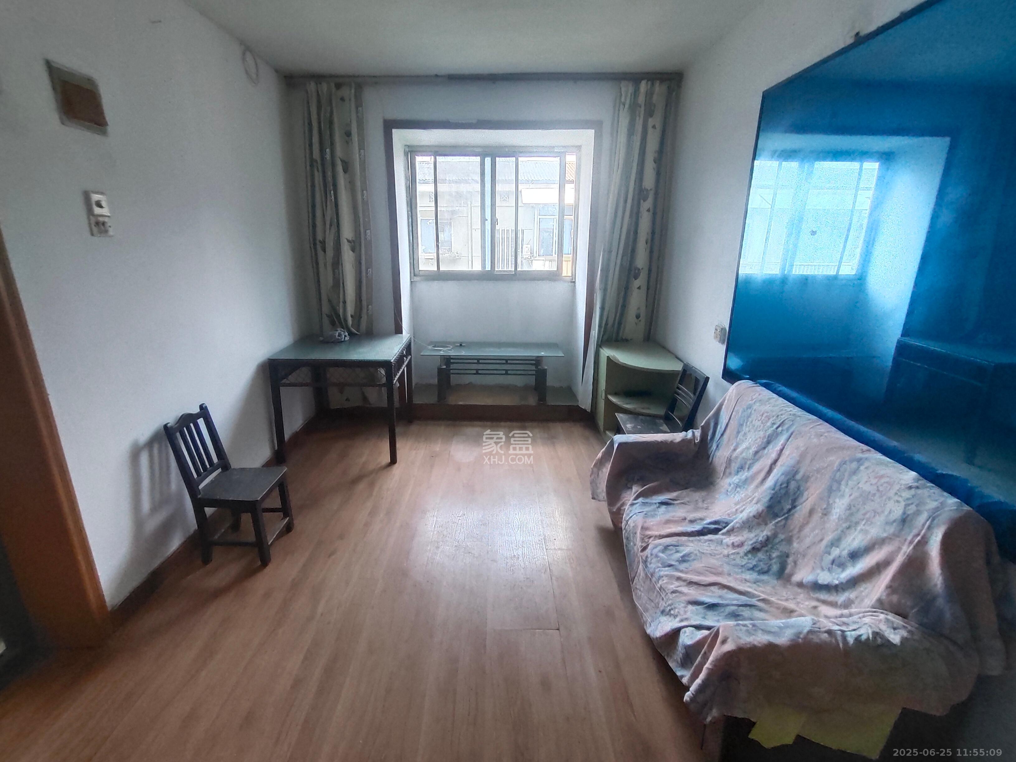 木材厂宿舍(南湖医院对面)  1室1厅1卫    1200.0元/月 木材厂宿舍(南湖医院对面)  1室1厅1卫    1200.0元/月室内图1