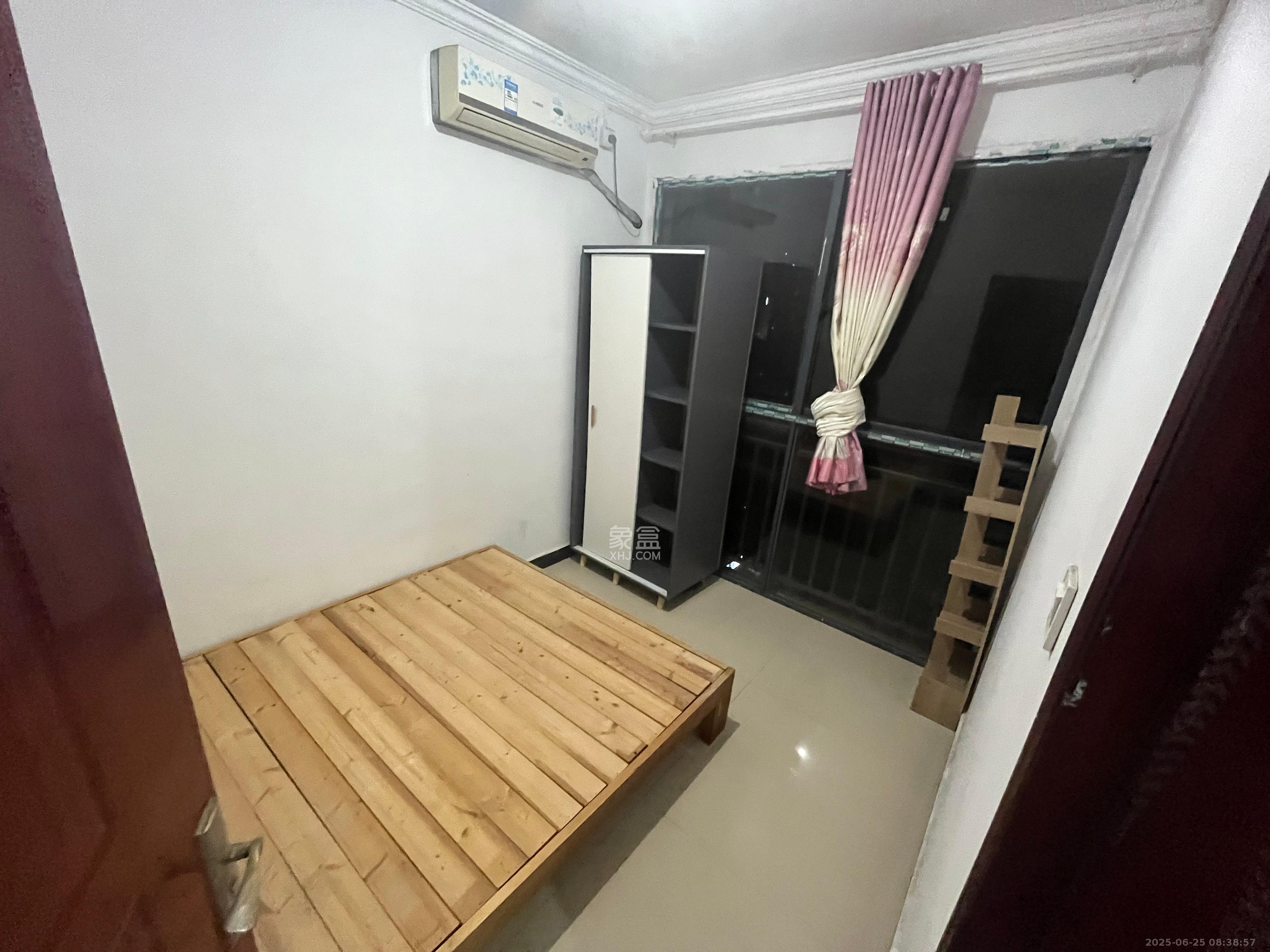 康桥长郡 3室2厅1卫 1500.0元/月 康桥长郡 3室2厅1卫 1500.0元/月室内图