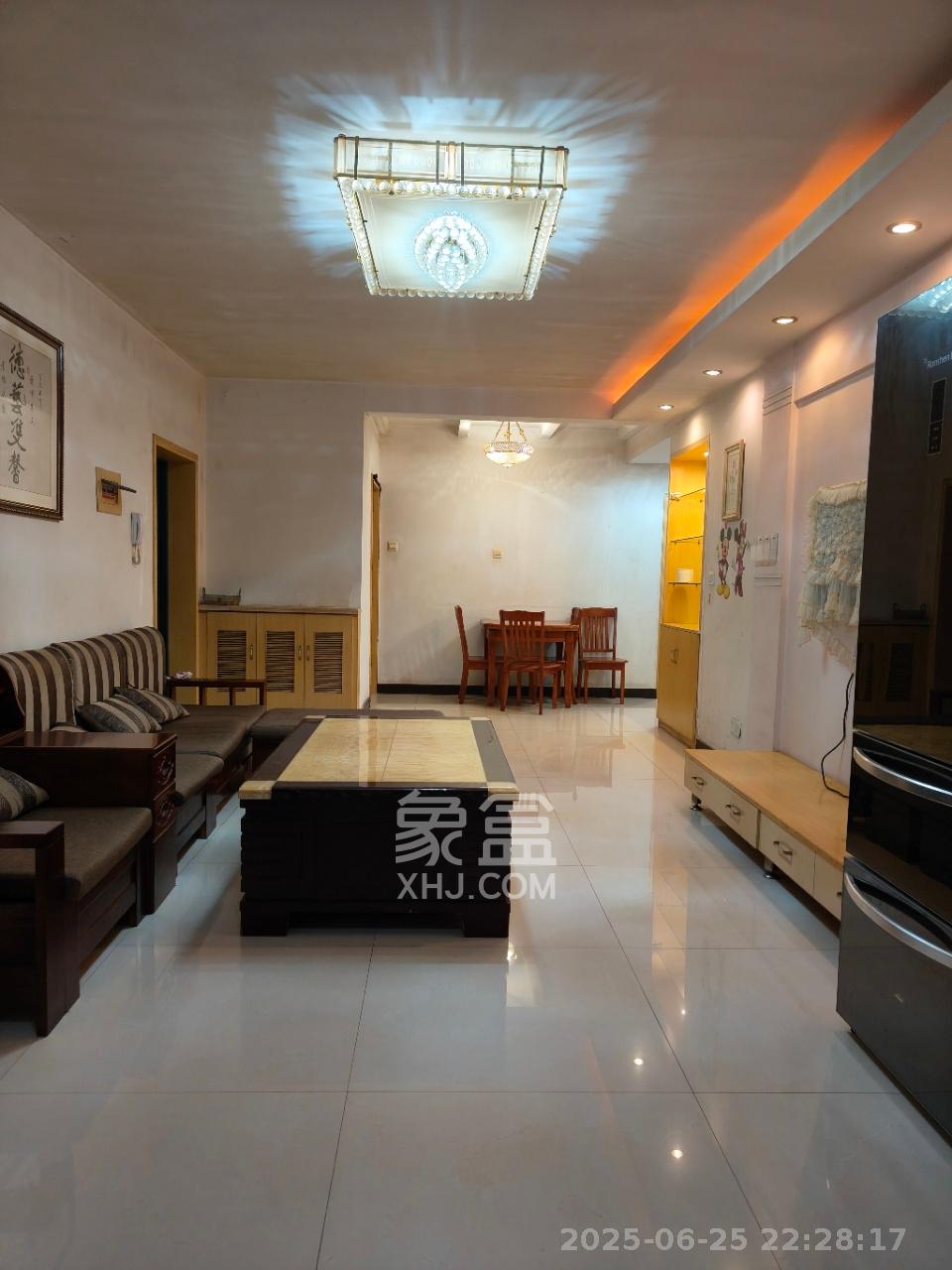 德润园 3室2厅2卫 2300.0元/月 德润园 3室2厅2卫 2300.0元/月室内图