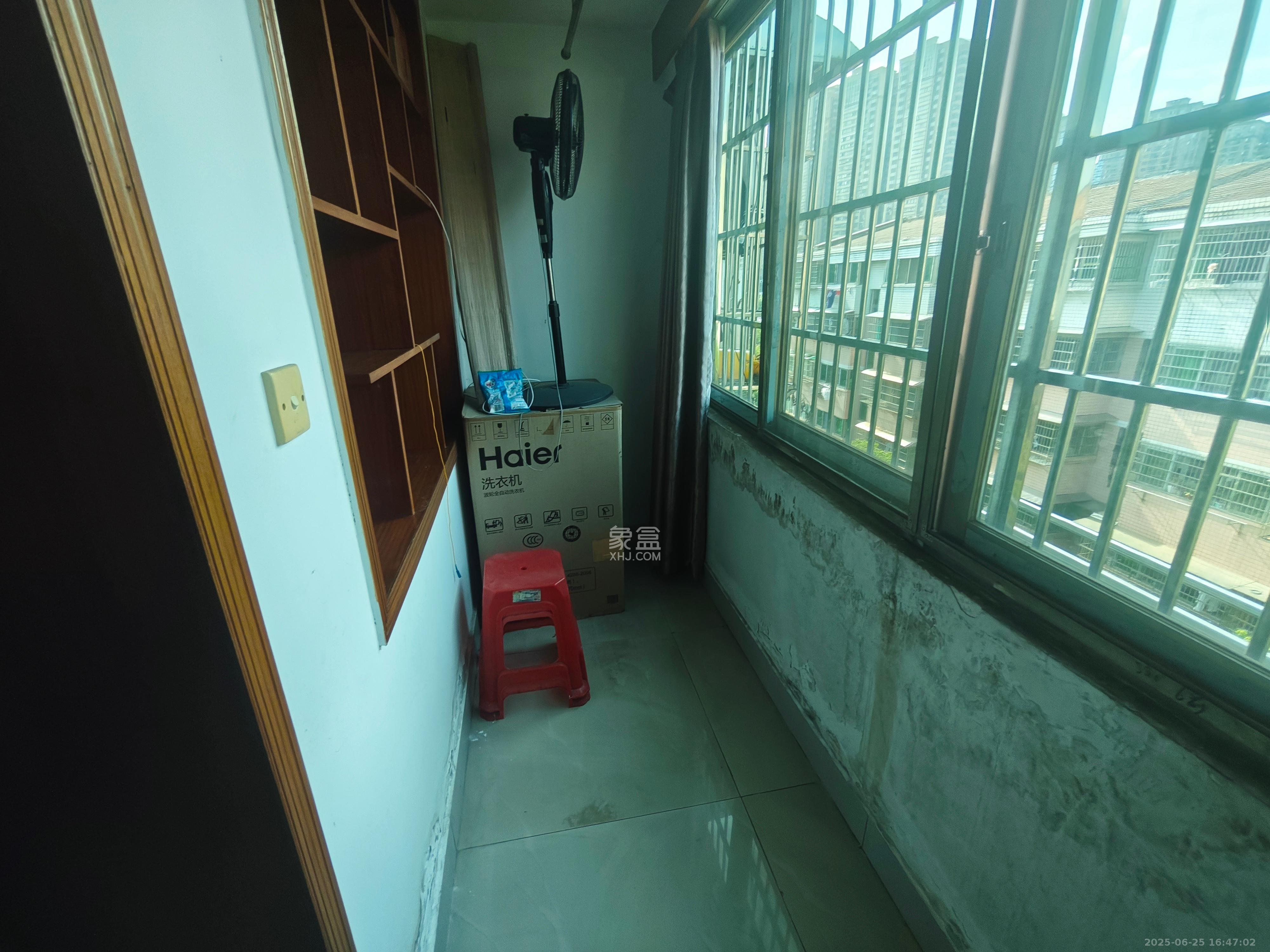 黄泥岭社区  1室1厅1卫    1000.0元/月 黄泥岭社区  1室1厅1卫    1000.0元/月室内图