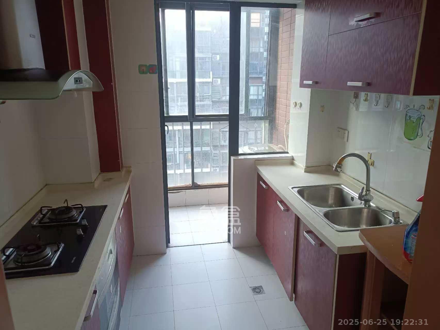 茂华国际湘 2室2厅2卫 2300.0元/月 茂华国际湘 2室2厅2卫 2300.0元/月室内图