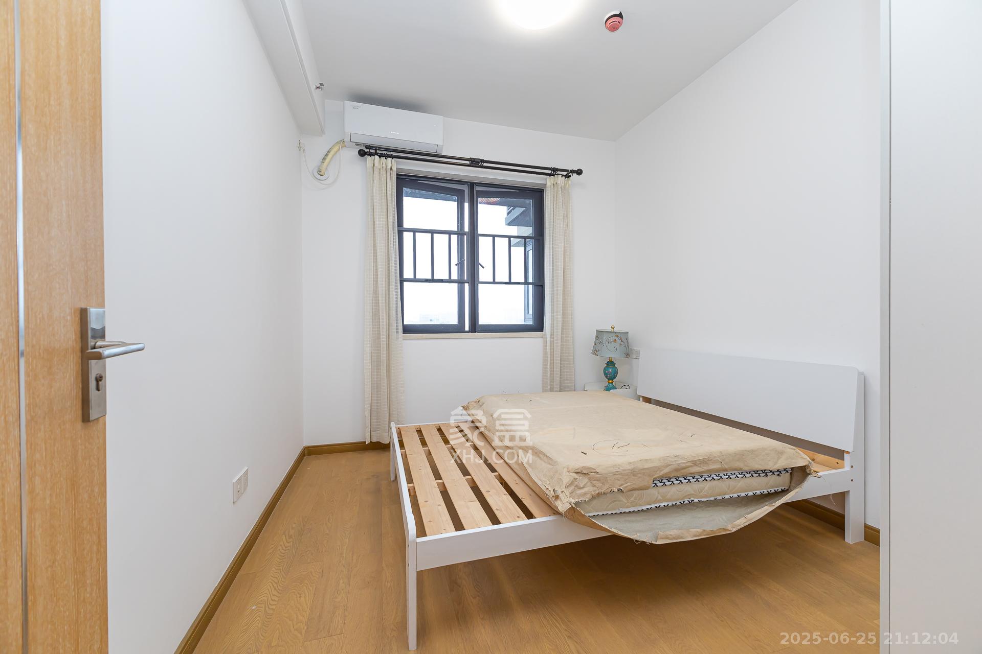 万润滨江天著 4室2厅2卫 103.8万 万润滨江天著 4室2厅2卫 103.8万卧室