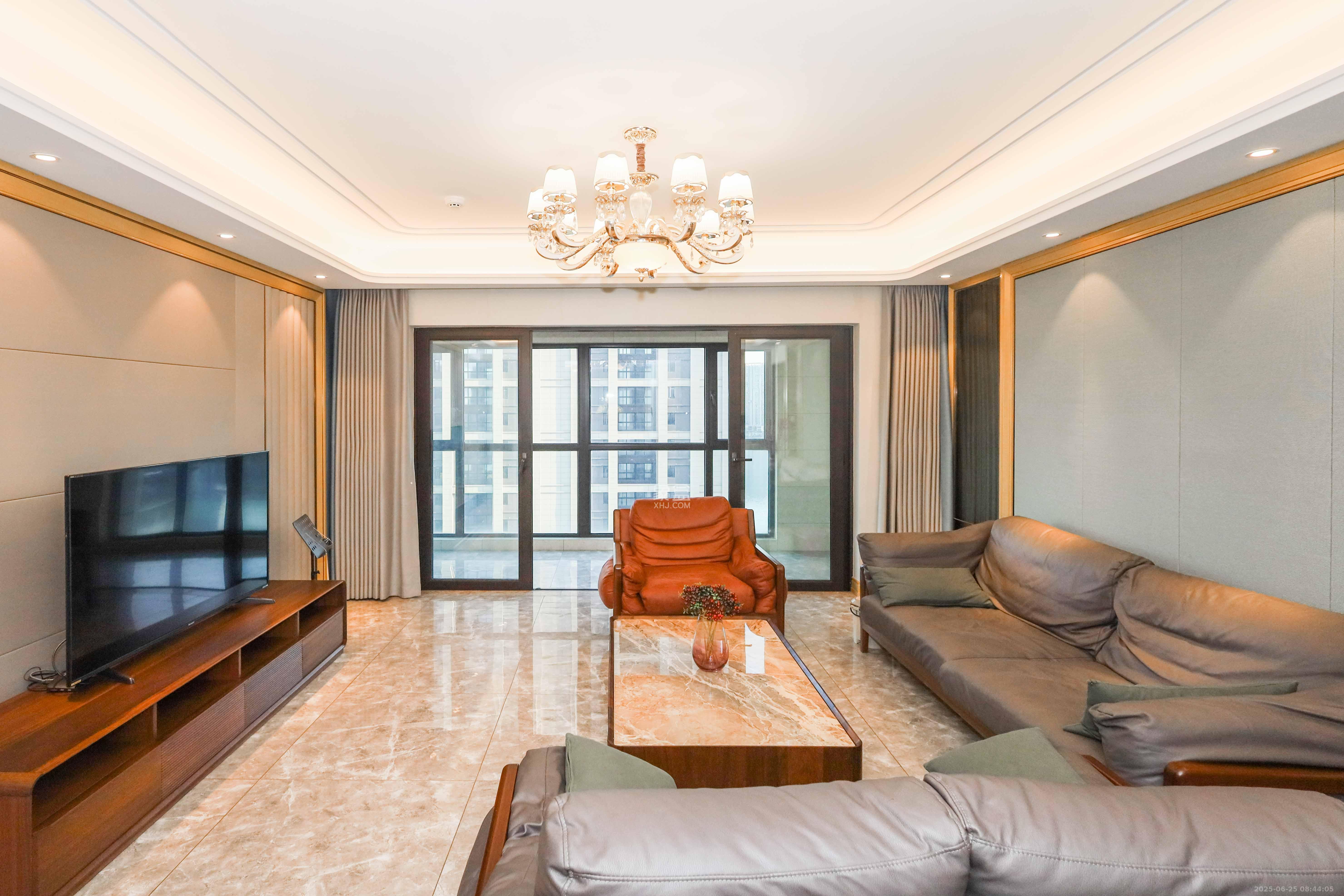 晟通牡丹舸  3室2厅2卫    310.0万 晟通牡丹舸  3室2厅2卫    310.0万客厅