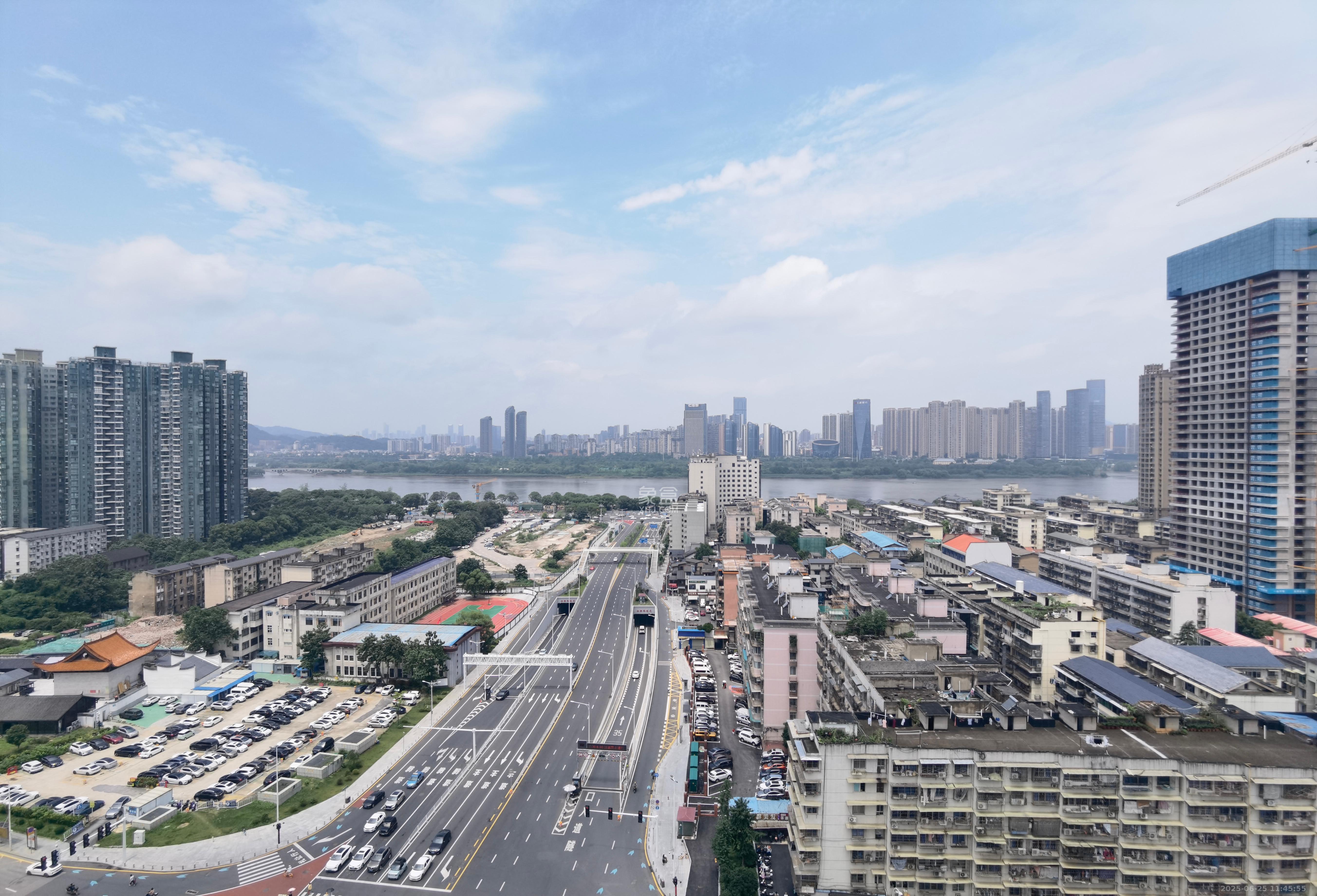 凯达园  3室2厅2卫    3000.0元/月
