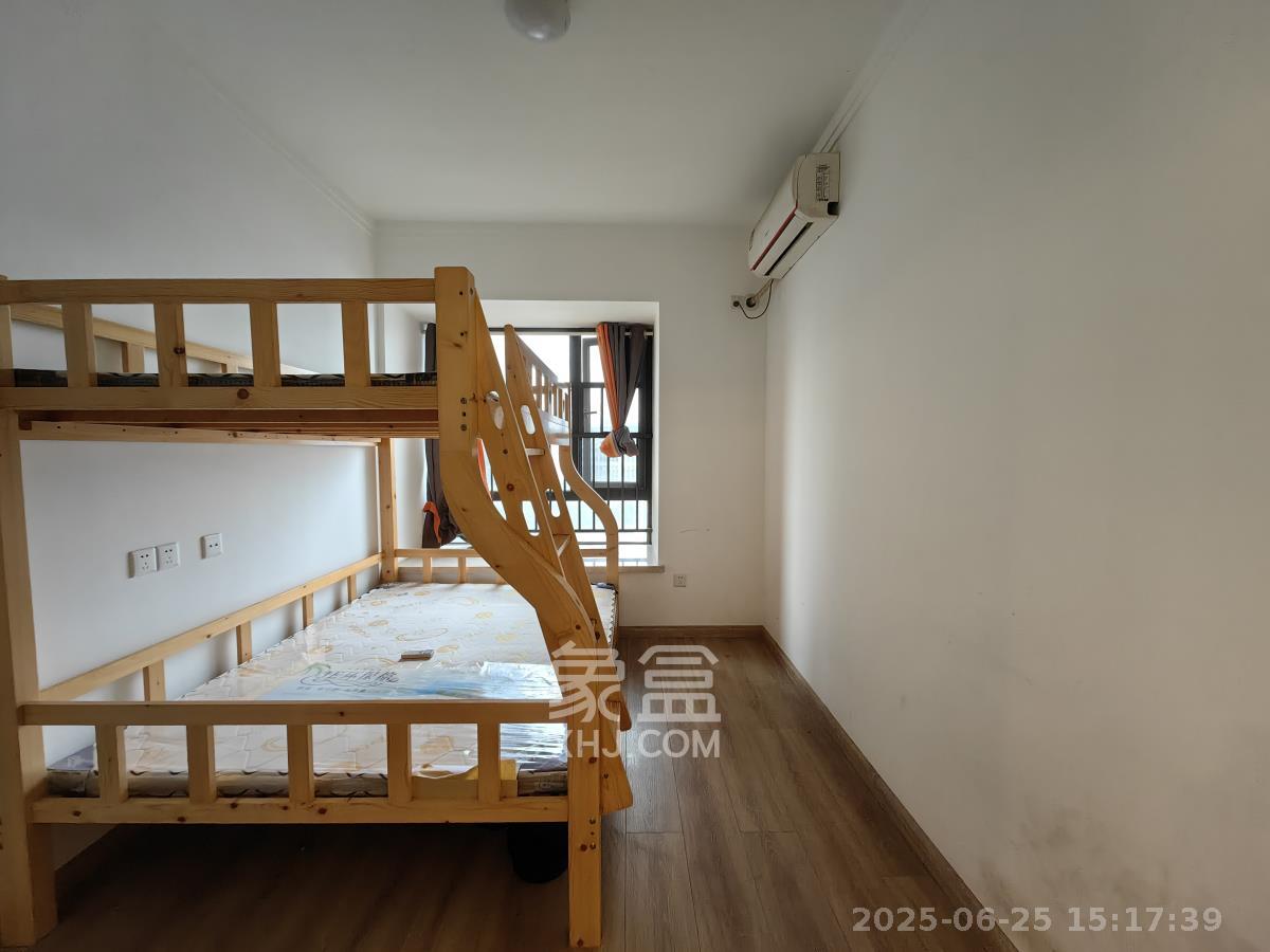 汇金城/嘉华城(二期、三期) 4室2厅2卫 3500.0元/月 汇金城/嘉华城(二期、三期) 4室2厅2卫 3500.0元/月室内图