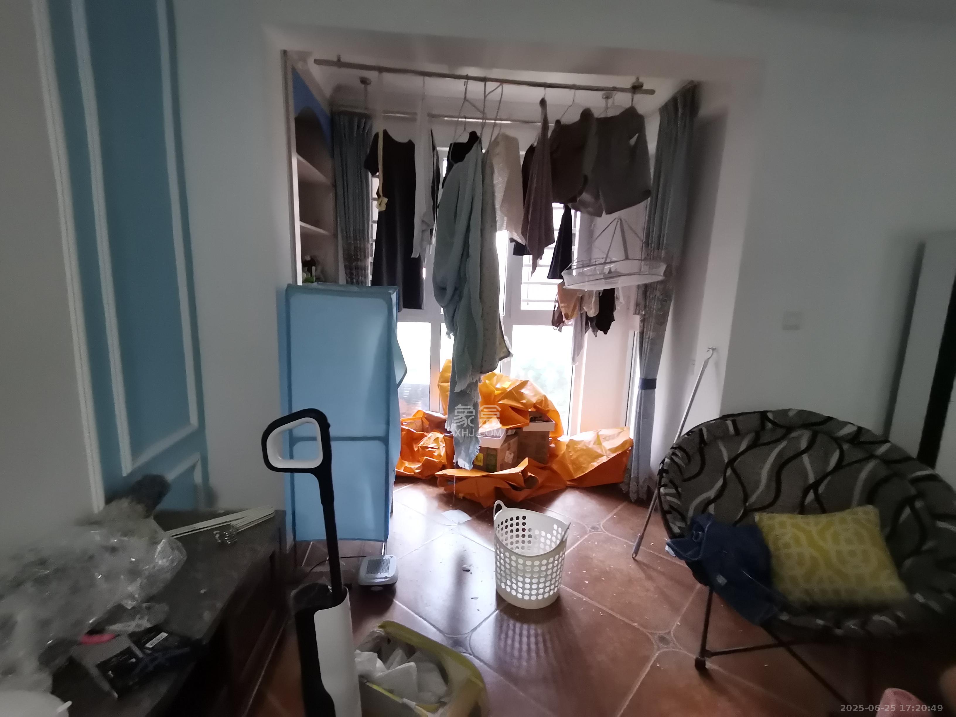 中国铁建梅溪青秀二期  3室2厅2卫    3000.0元/月 中国铁建梅溪青秀二期  3室2厅2卫    3000.0元/月室内图