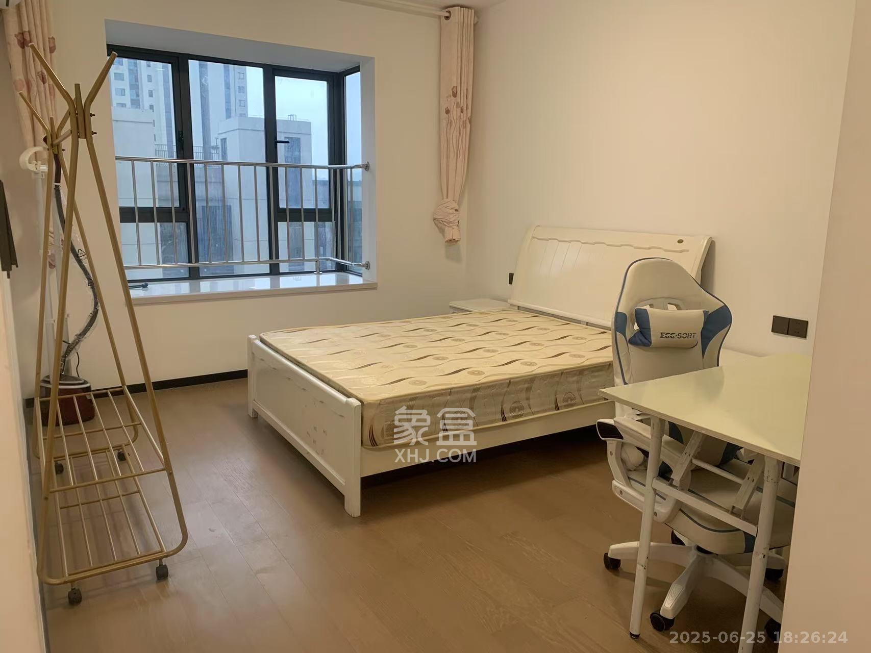 欣利梅溪左岸  3室2厅2卫   3100.00元/月室内图