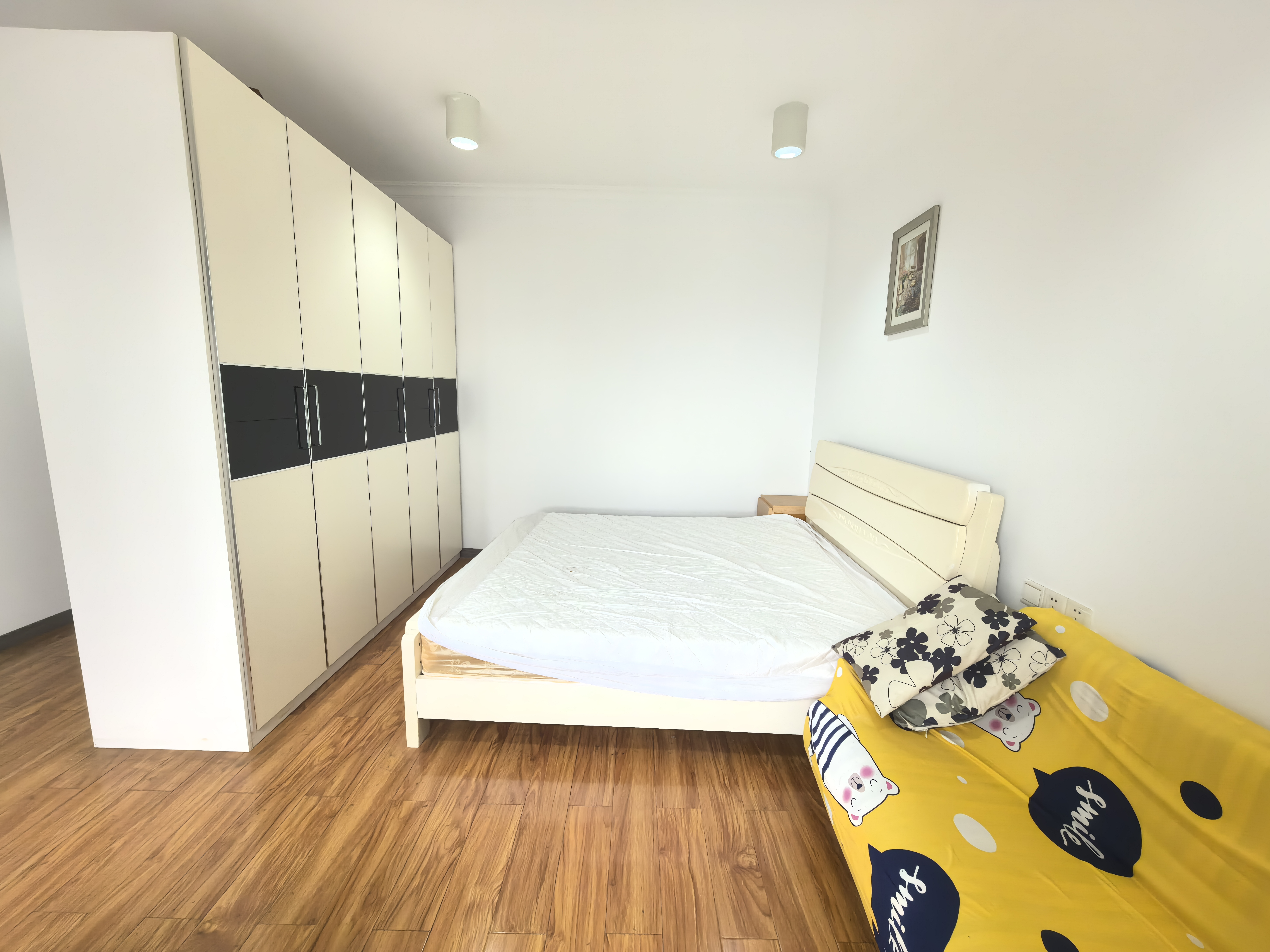 世纪嘉苑  1室1厅1卫    1400.0元/月 世纪嘉苑  1室1厅1卫    1400.0元/月