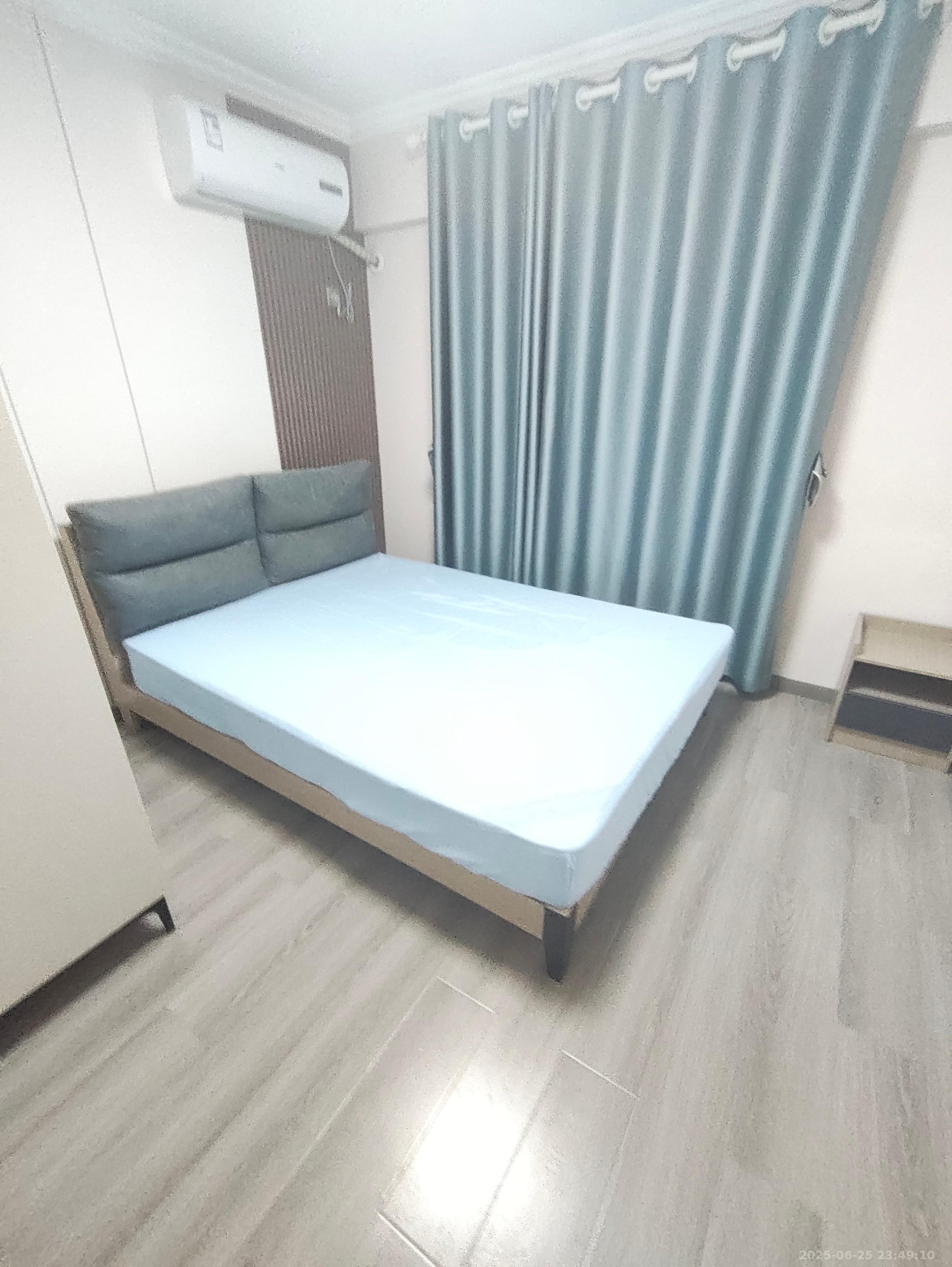 天心华庭 1室1厅1卫 2000.0元/月 天心华庭 1室1厅1卫 2000.0元/月室内图