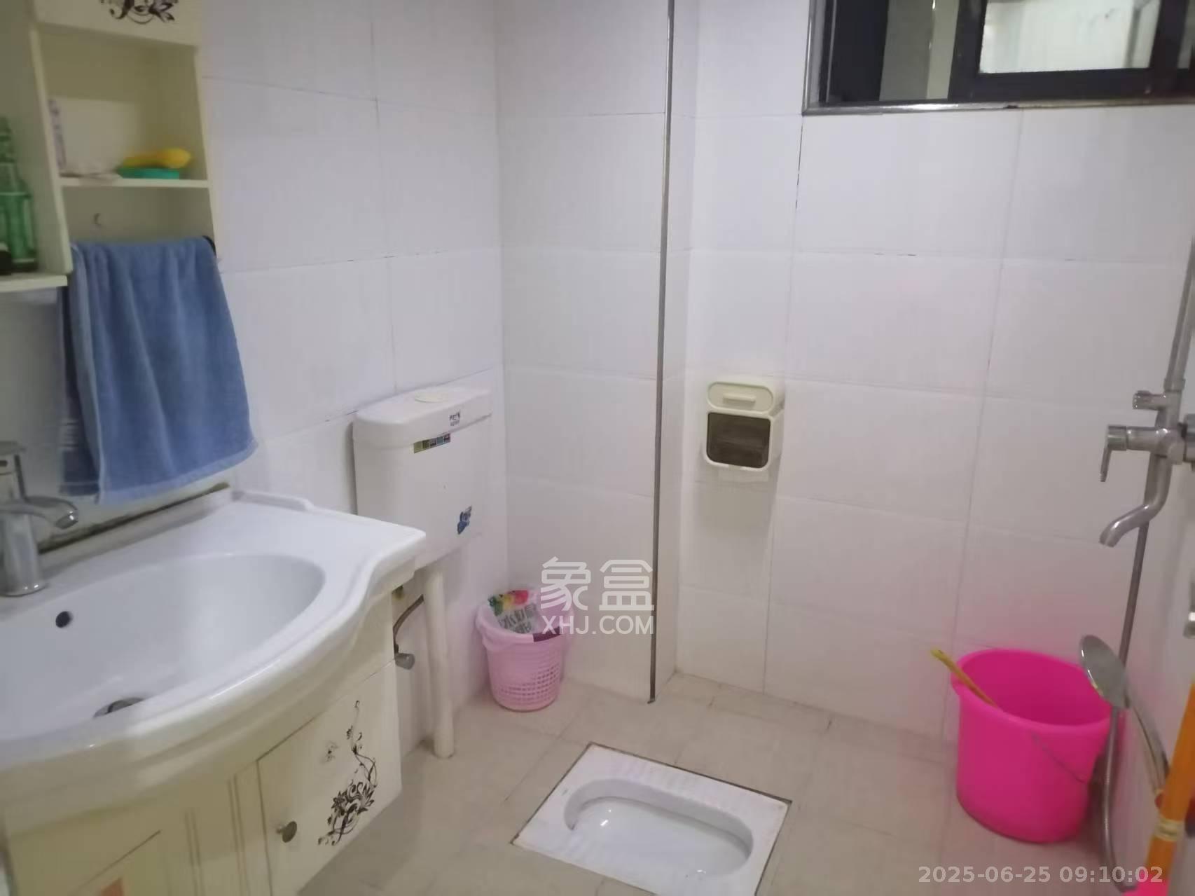 深业睿城  3室2厅1卫   1800.00元/月室内图1
