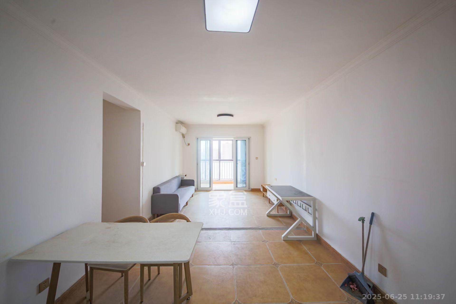 克拉美丽山庄(晟领国际) 3室2厅2卫 2000.0元/月 克拉美丽山庄(晟领国际) 3室2厅2卫 2000.0元/月室内图