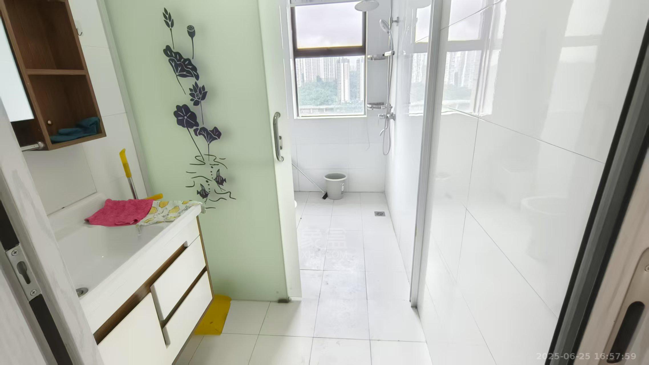 中泰财富湘江 2室2厅1卫 2100.0元/月 中泰财富湘江 2室2厅1卫 2100.0元/月室内图