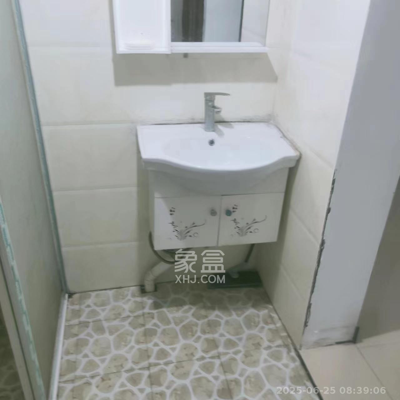 康桥长郡 3室2厅1卫 1500.0元/月 康桥长郡 3室2厅1卫 1500.0元/月室内图