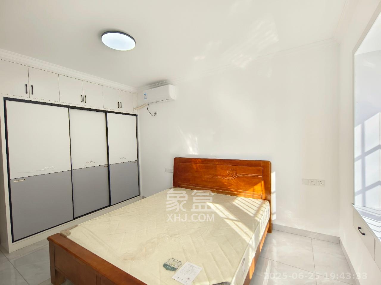 坪山家园 3室2厅1卫 2200.0元/月 坪山家园 3室2厅1卫 2200.0元/月室内图