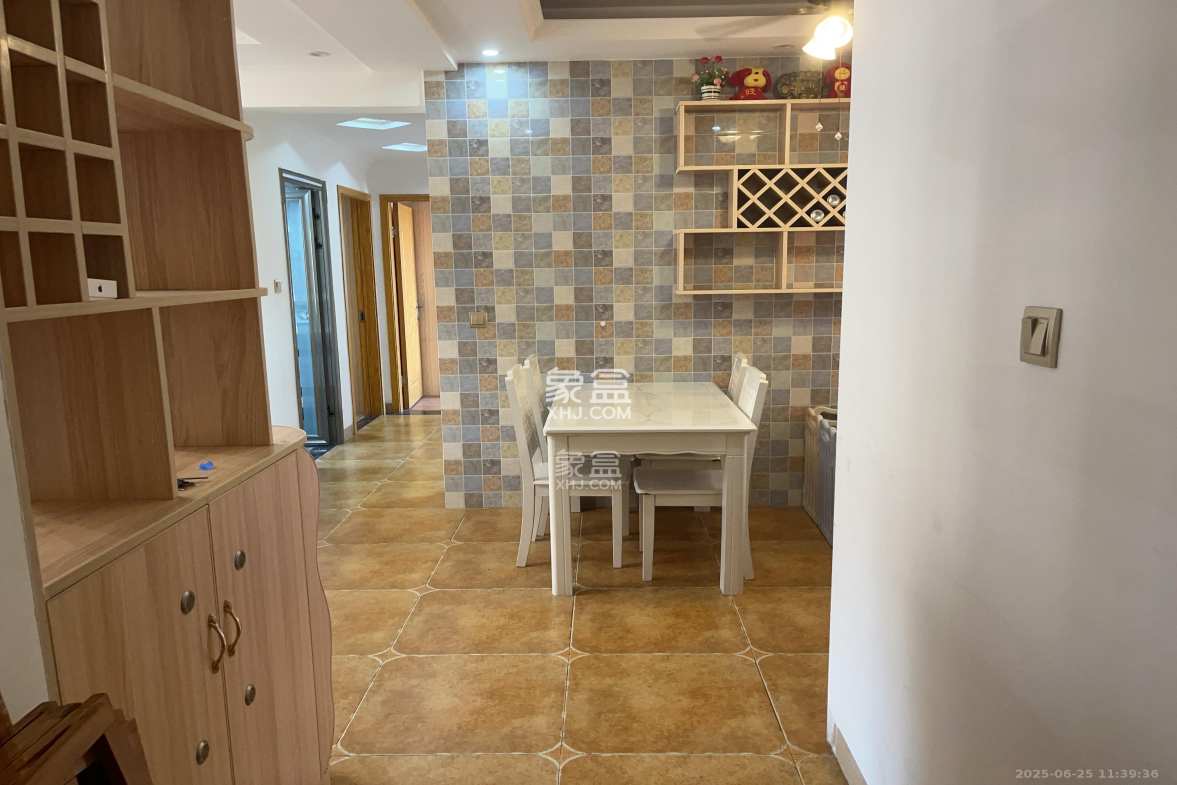 深业睿城 3室2厅2卫 2600.0元/月 深业睿城 3室2厅2卫 2600.0元/月小区图