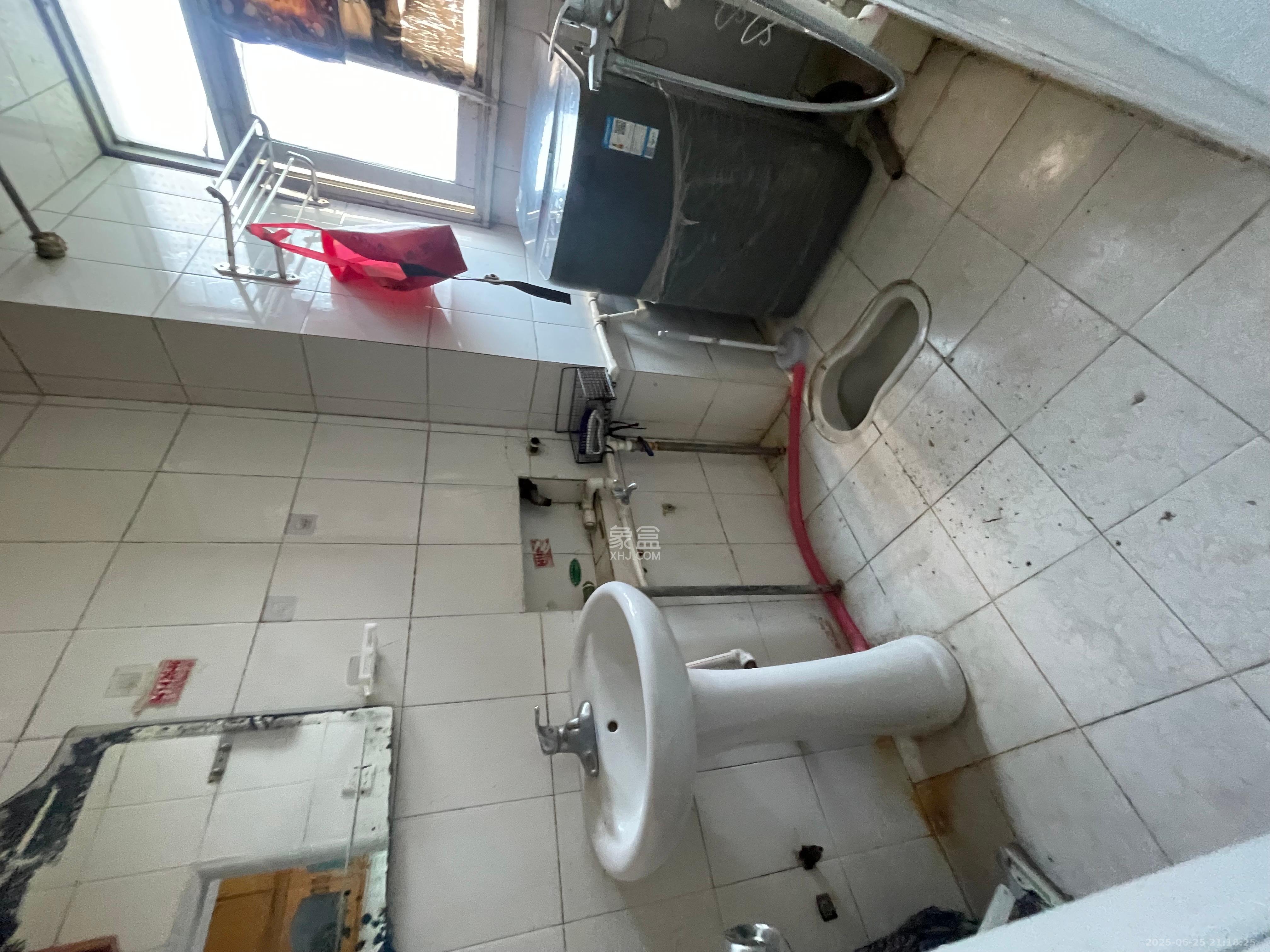 向韶村 1室0厅0卫 1500.0元/月 向韶村 1室0厅0卫 1500.0元/月室内图