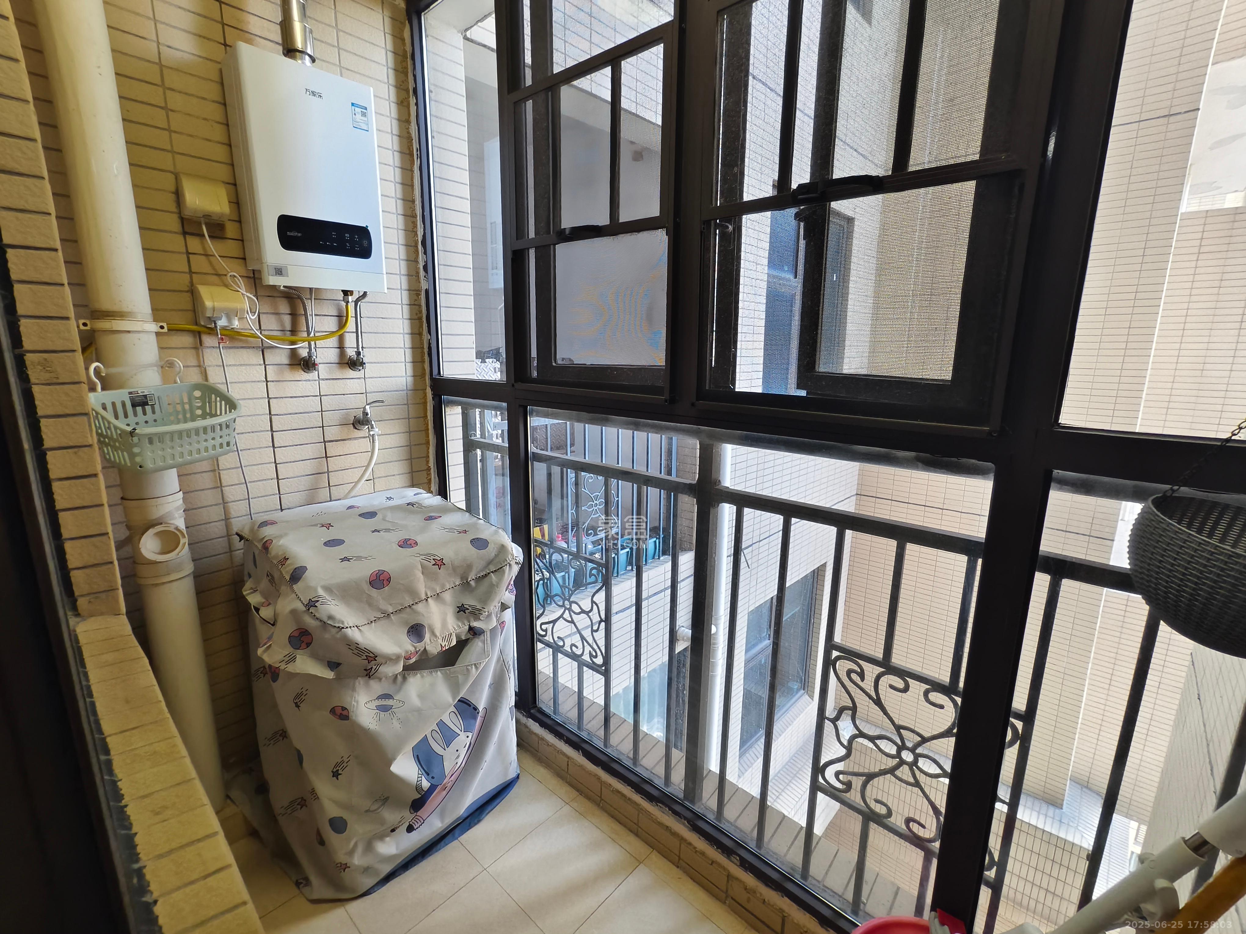 江山帝景哈佛  3室2厅1卫   2000.00元/月室内图