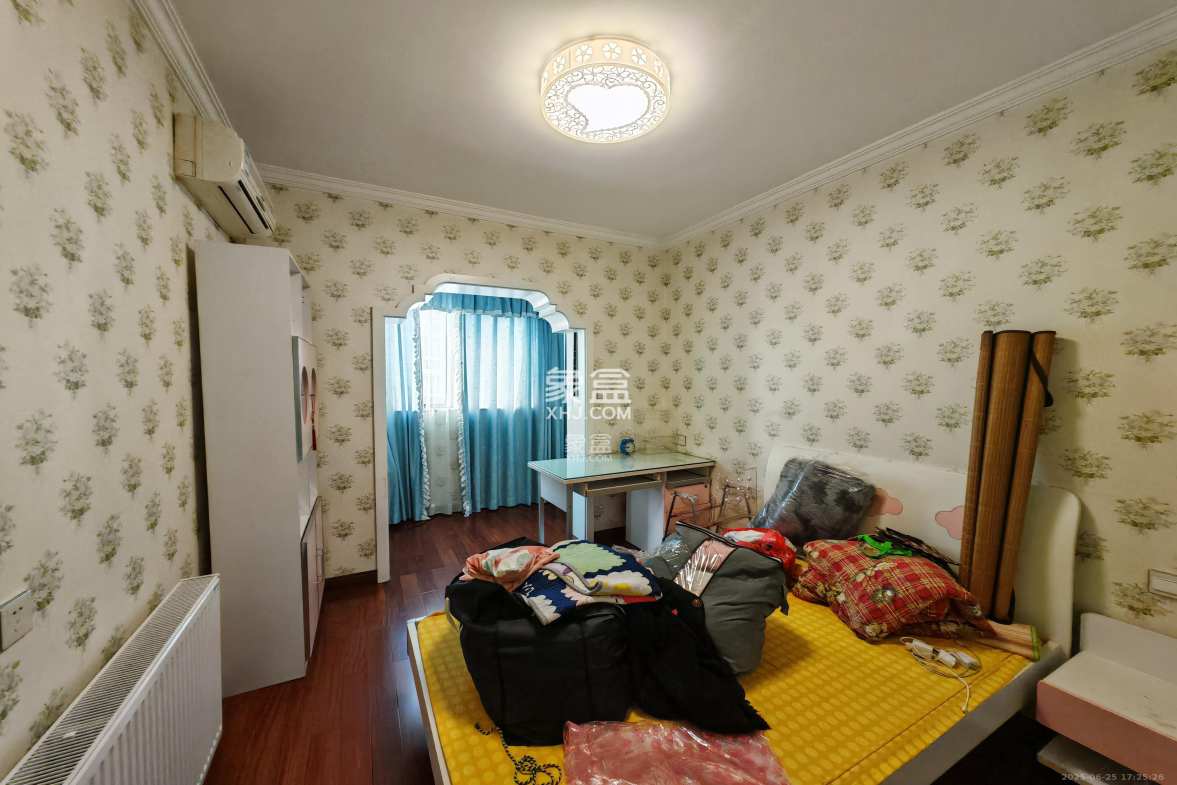 世嘉国际华城 3室2厅2卫 4500.0元/月 世嘉国际华城 3室2厅2卫 4500.0元/月室内图