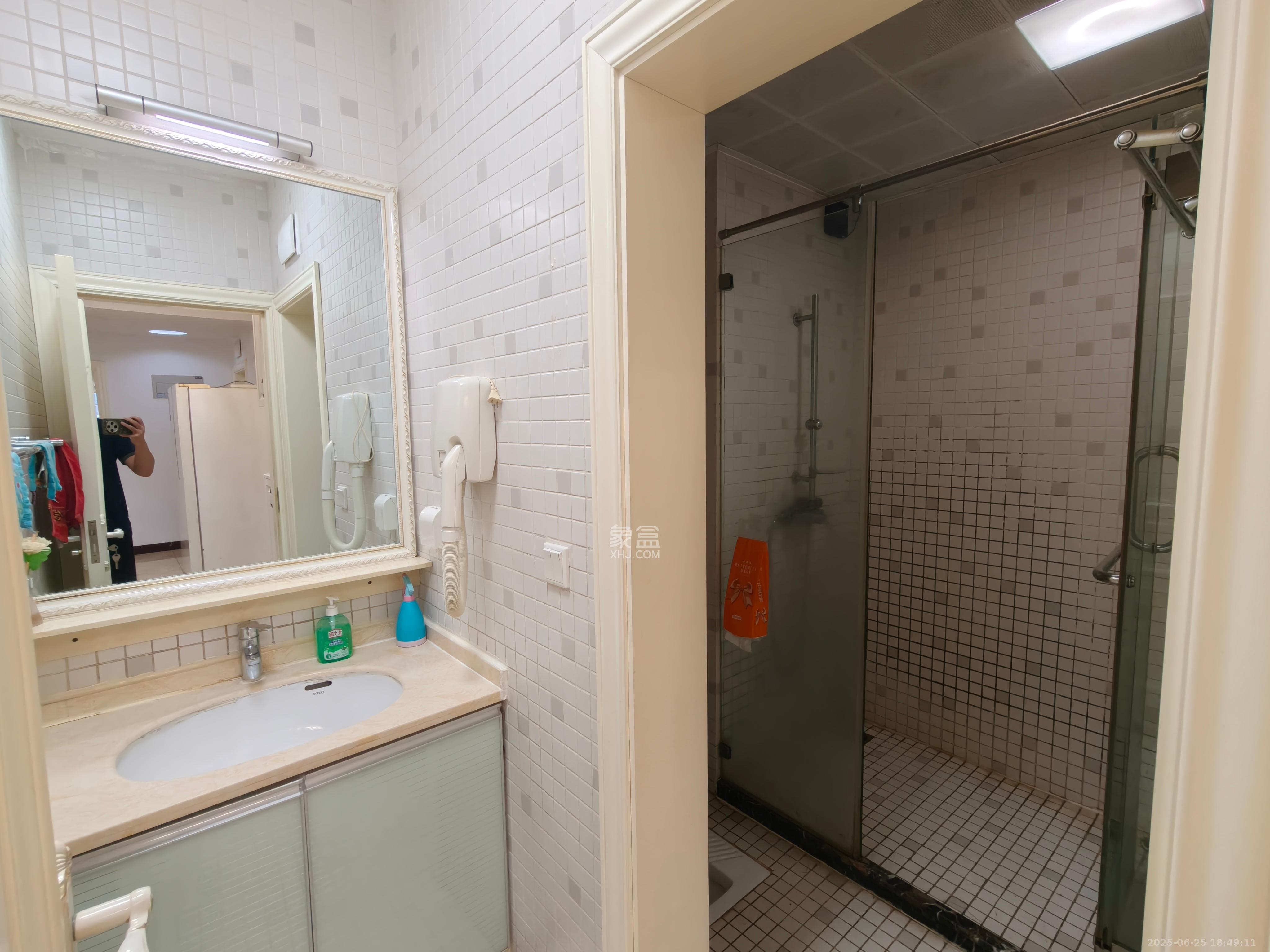 万国城(当代满庭春MOMA)一期 3室2厅2卫 3500.0元/月 万国城(当代满庭春MOMA)一期 3室2厅2卫 3500.0元/月室内图