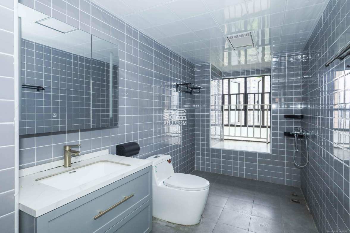 保利麓谷林语F区  4室2厅2卫    118.0万 保利麓谷林语F区  4室2厅2卫    118.0万卫生间