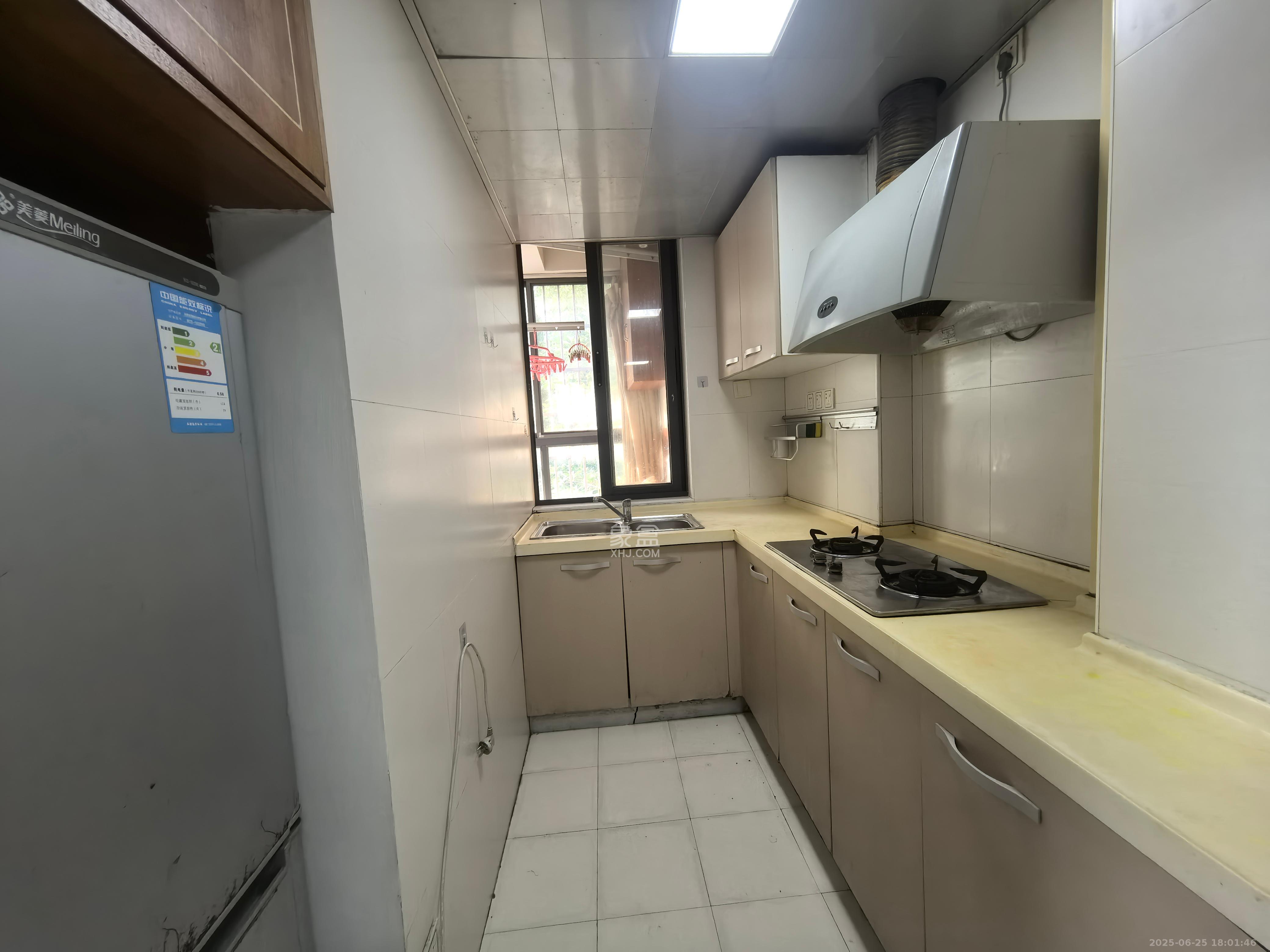 满庭芳小区  1室1厅1卫   1500.00元/月室内图