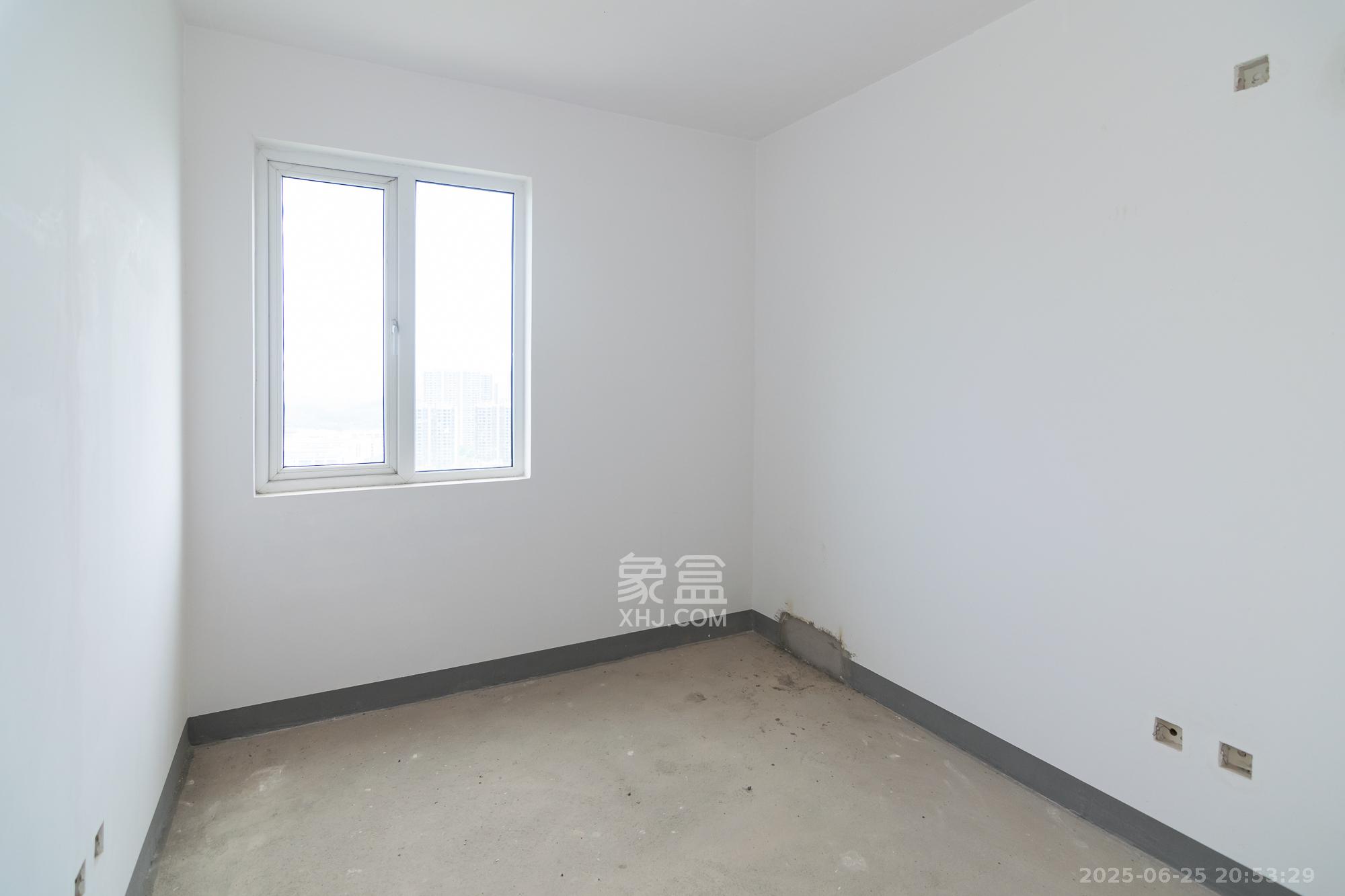 金地三千府(金地湖山樾、金地自在城) 3室2厅1卫 43.8万 金地三千府(金地湖山樾、金地自在城) 3室2厅1卫 43.8万卧室