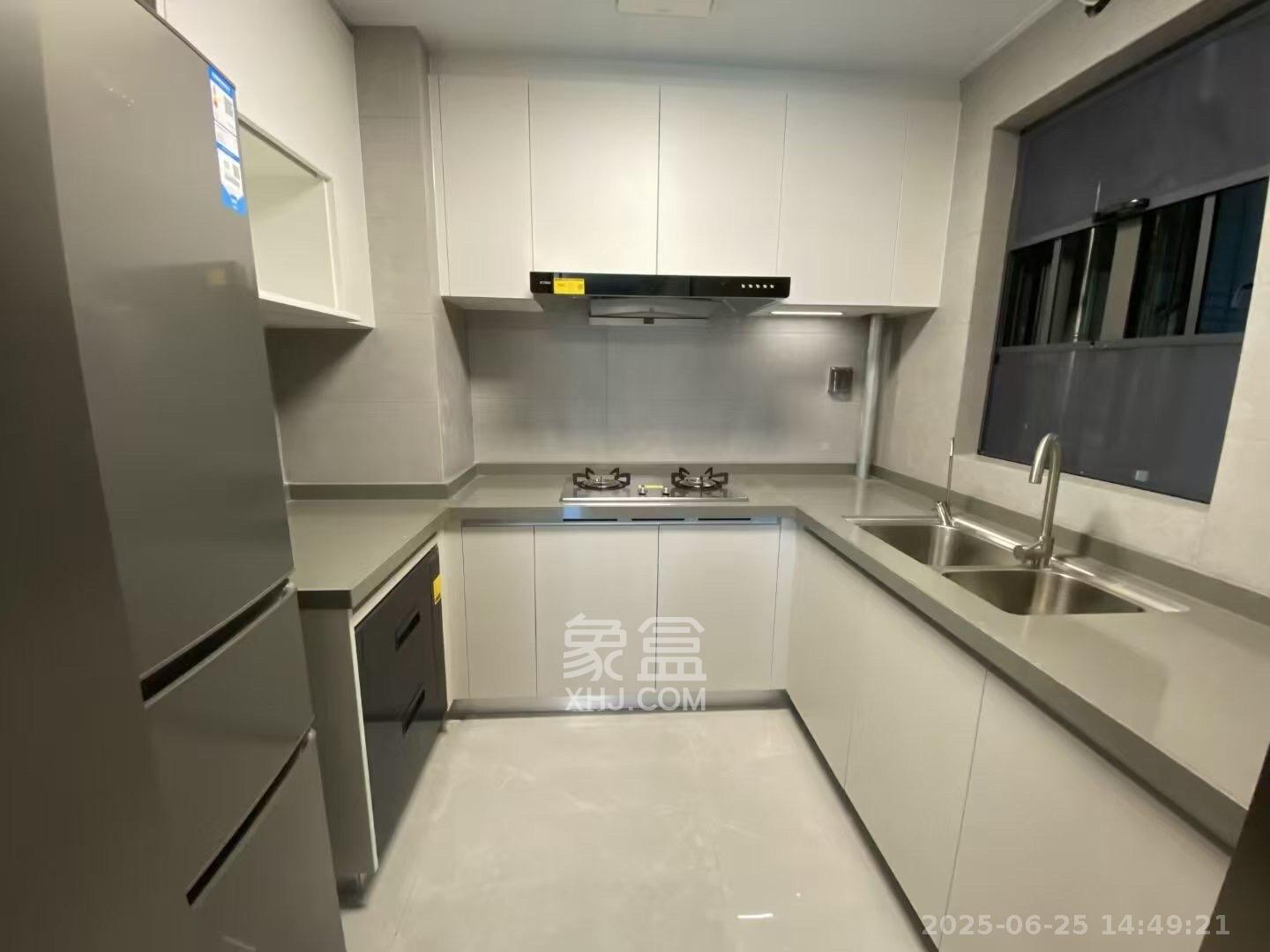 时代梅溪领峰  3室2厅2卫    3600.0元/月室内图