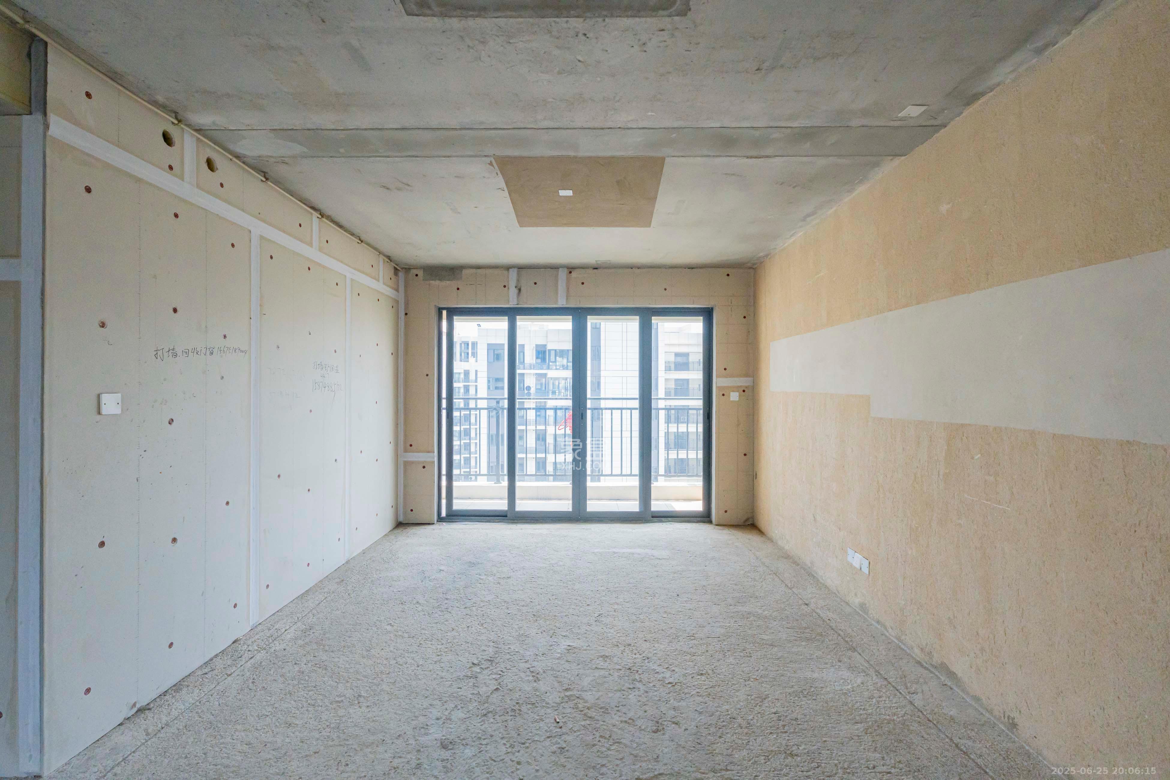 保利和光尘樾  4室2厅2卫    138.0万 保利和光尘樾  4室2厅2卫    138.0万