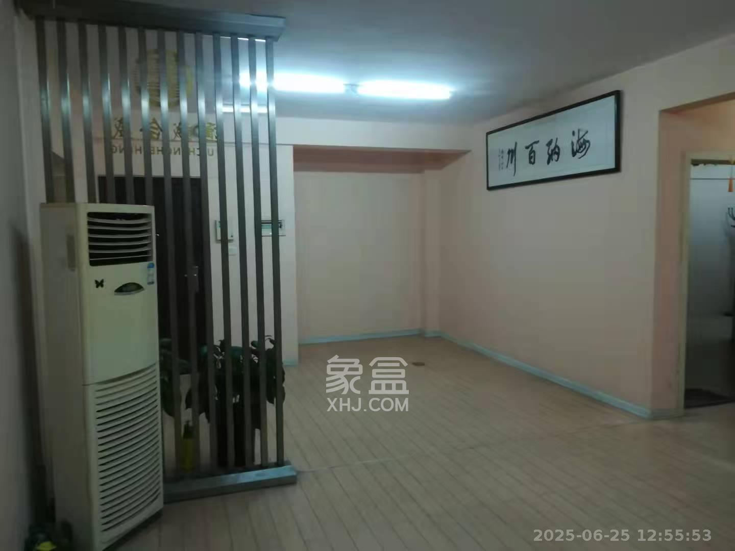 佳天国际新城  3室2厅2卫   3800.00元/月室内图