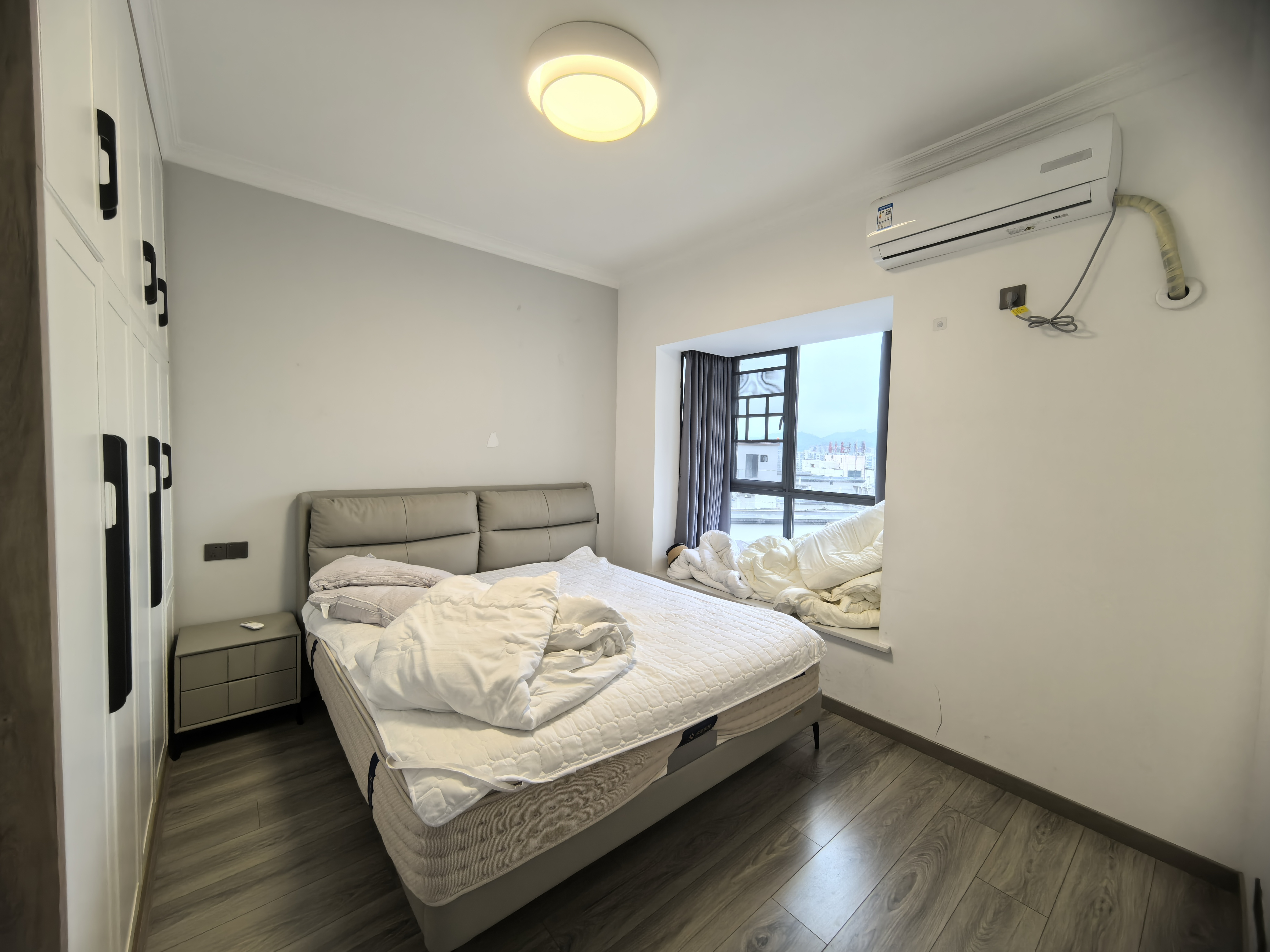 靛达广场 3室2厅1卫 2500.0元/月 靛达广场 3室2厅1卫 2500.0元/月室内图