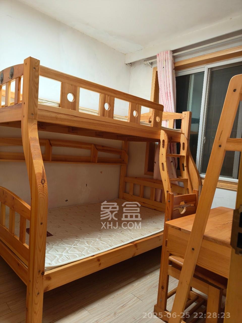 德润园 3室2厅2卫 2300.0元/月 德润园 3室2厅2卫 2300.0元/月室内图