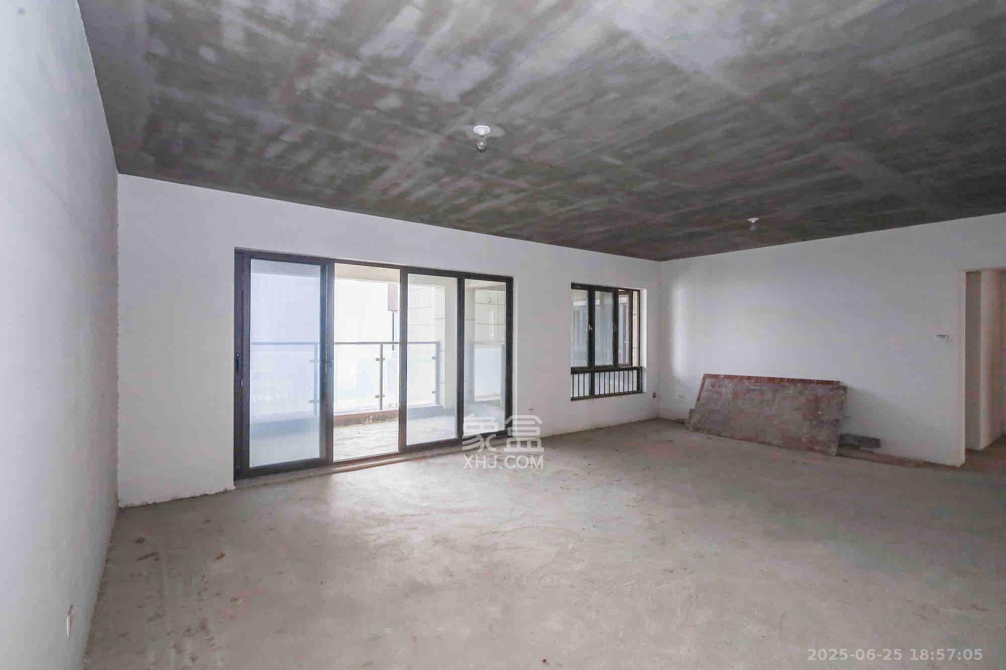 南山雍江汇(滨江国际新城)  4室2厅2卫    4500.0元/月 南山雍江汇(滨江国际新城)  4室2厅2卫    4500.0元/月