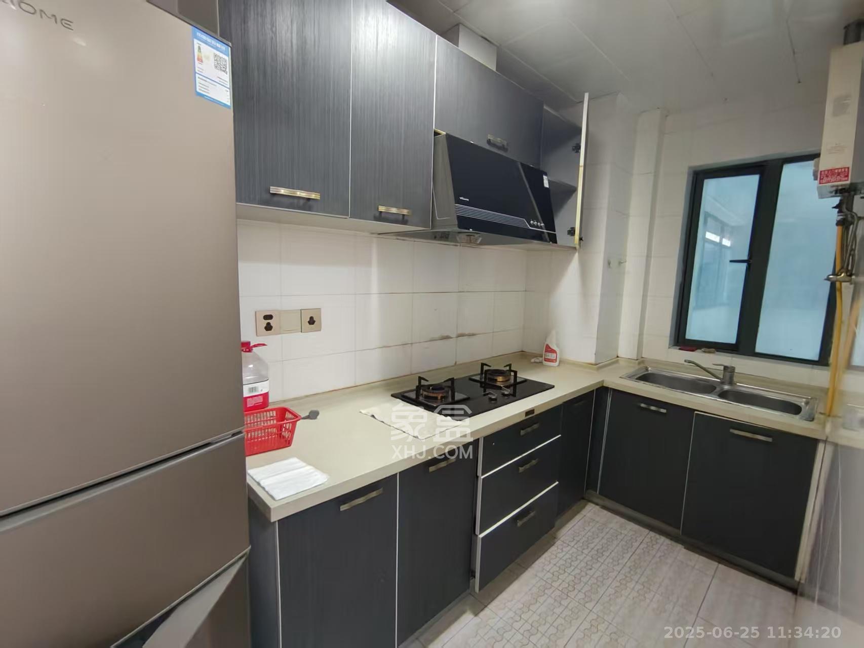 BOBO天下城(CTA财富中心) 2室2厅1卫 2600.0元/月 BOBO天下城(CTA财富中心) 2室2厅1卫 2600.0元/月室内图