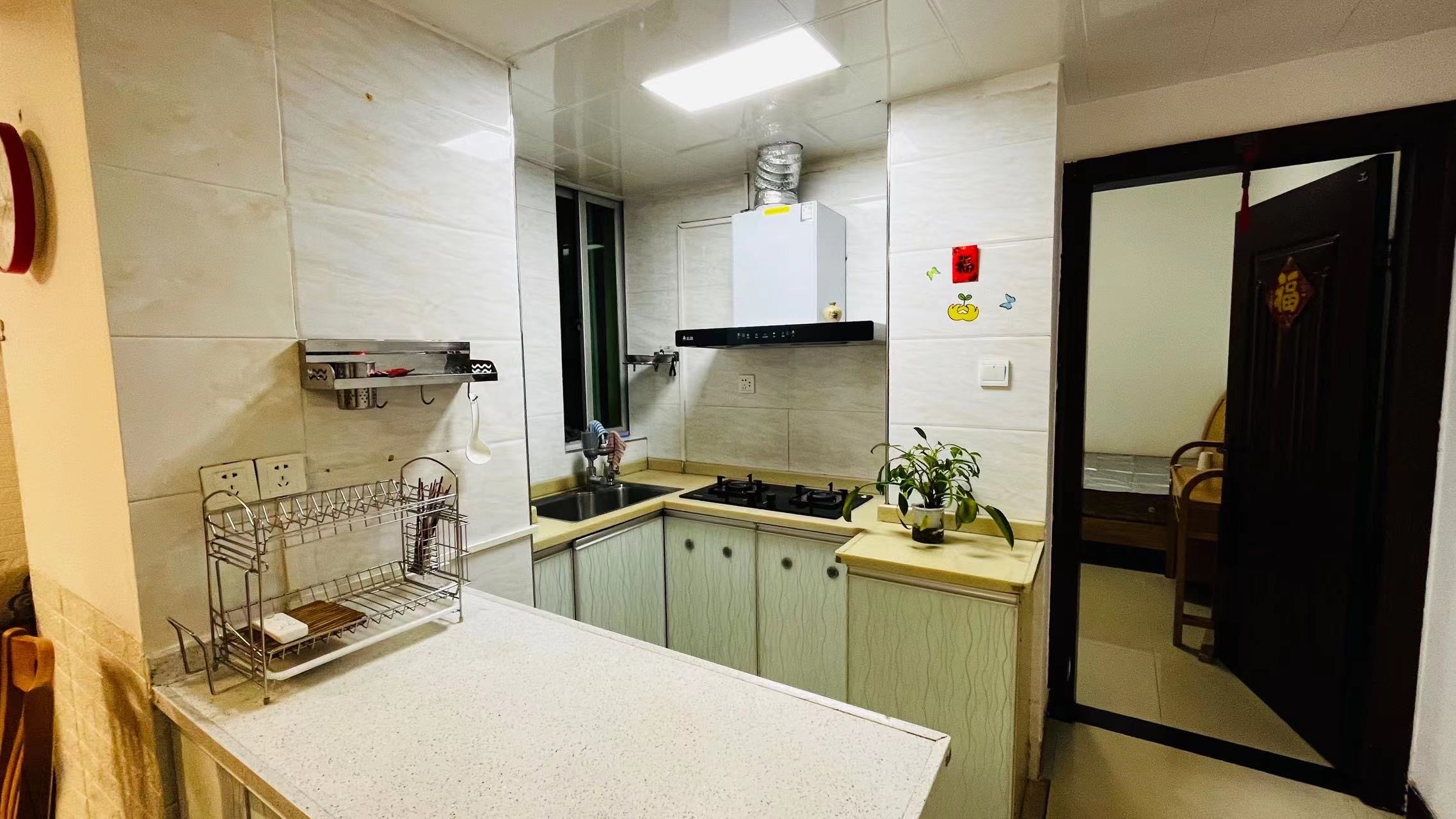 凤翔大厦 3室1厅1卫 2200.0元/月 凤翔大厦 3室1厅1卫 2200.0元/月室内图