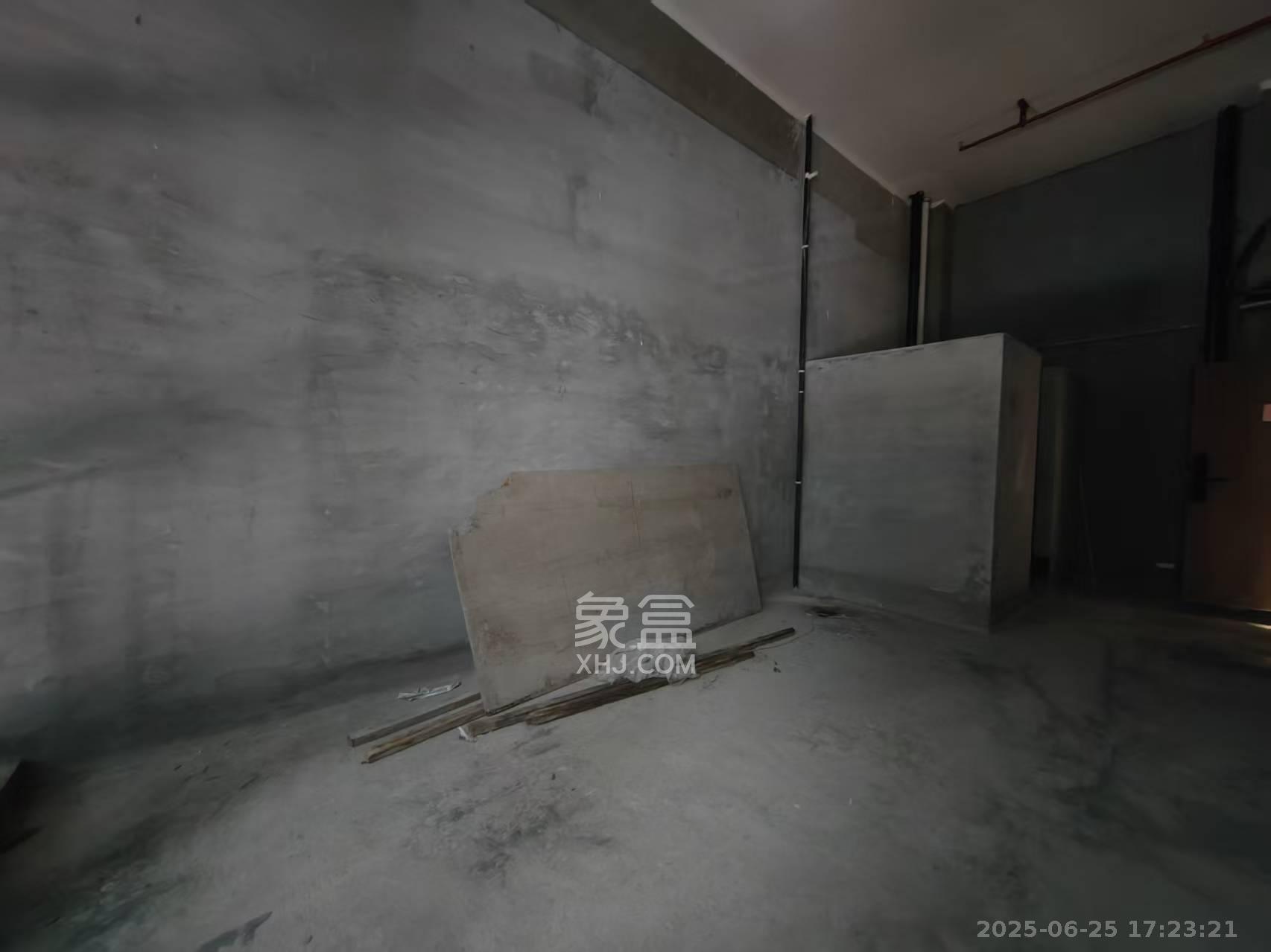 卓越中寰  1室1厅1卫   1500.00元/月